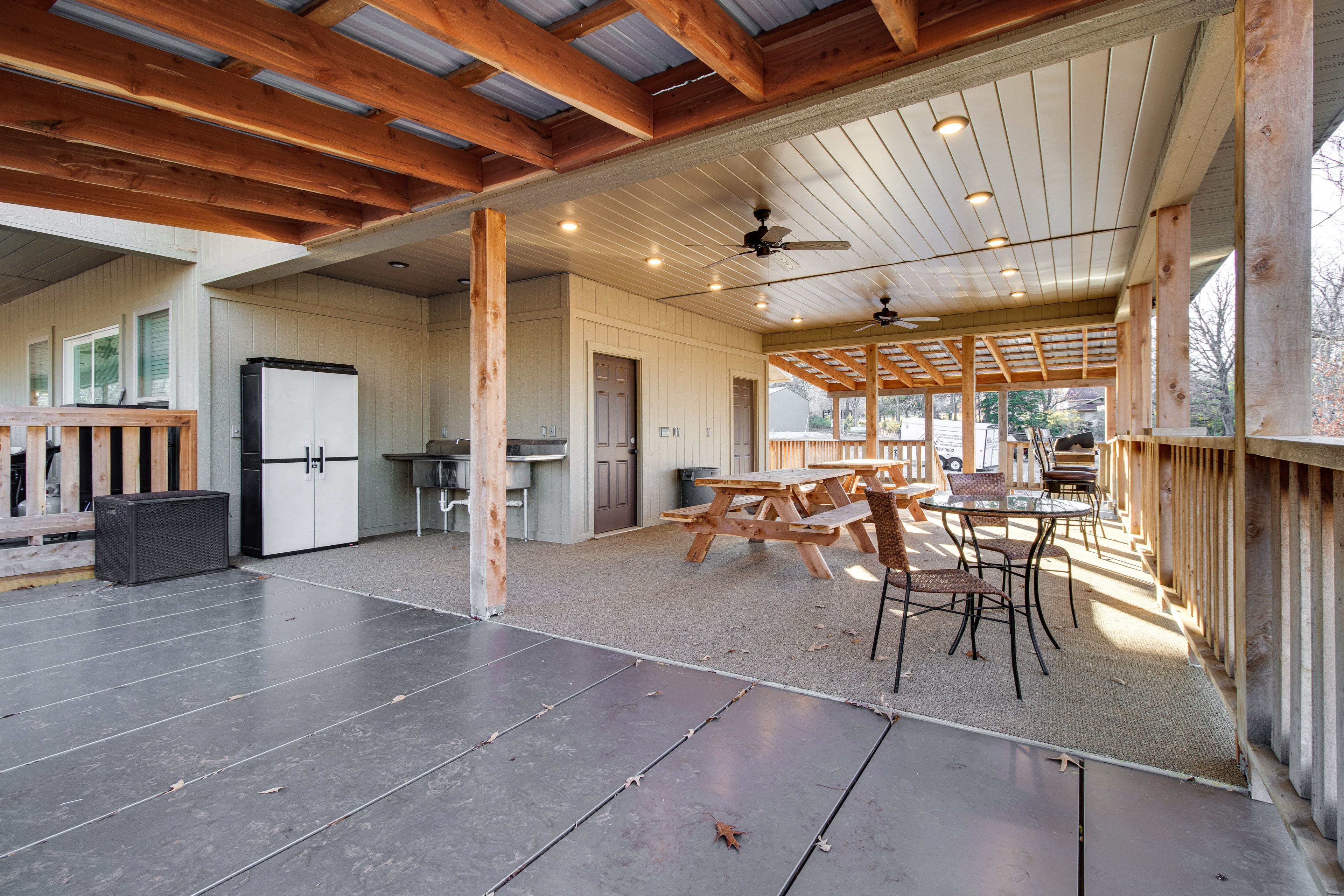 Community Deck | Outdoor Seating | Grill | Prep Sink