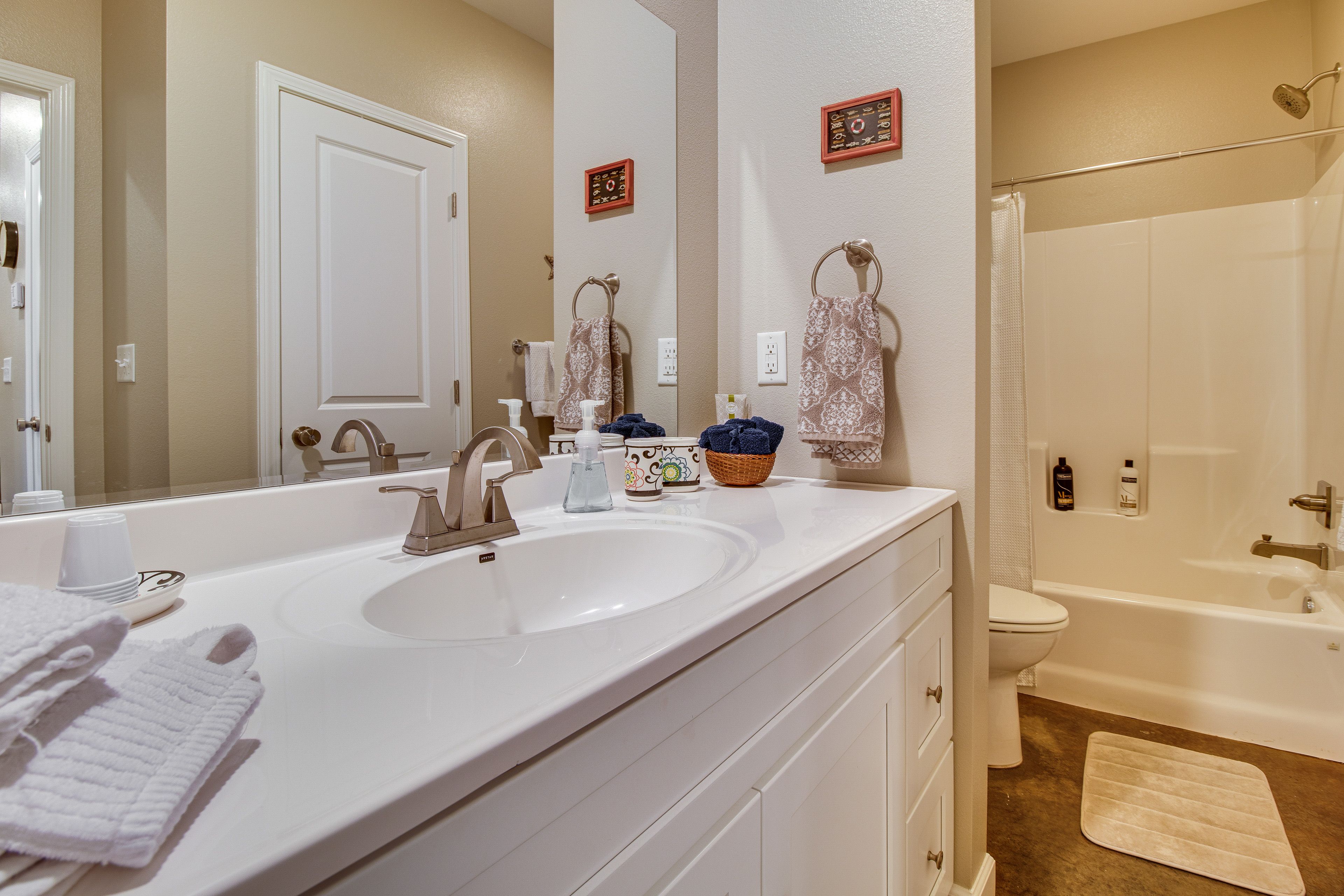 Full Bathroom