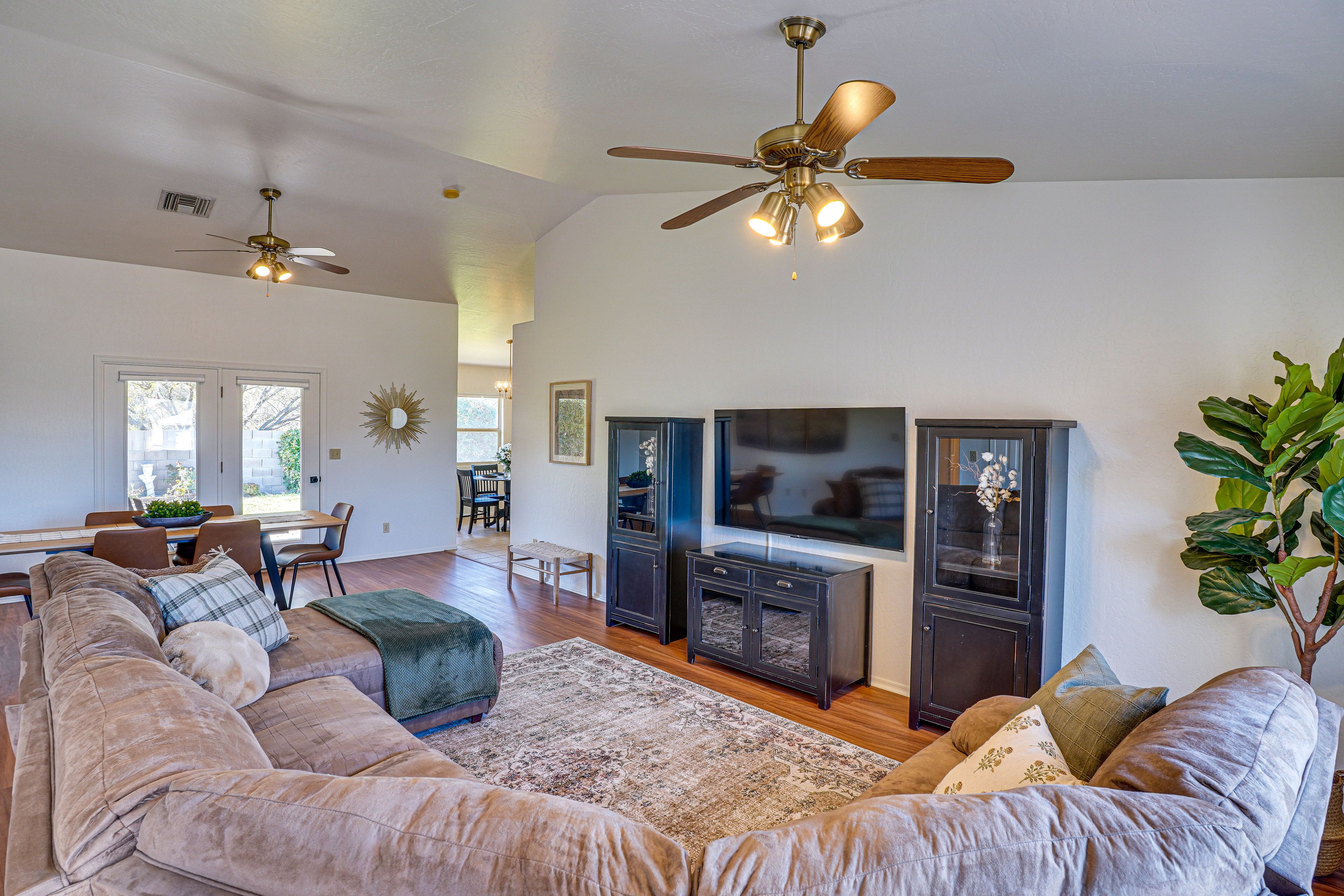 Thatcher Vacation Rental | 3BR | 2BA | 1,623 Sq Ft | 1 Step Required via Garage