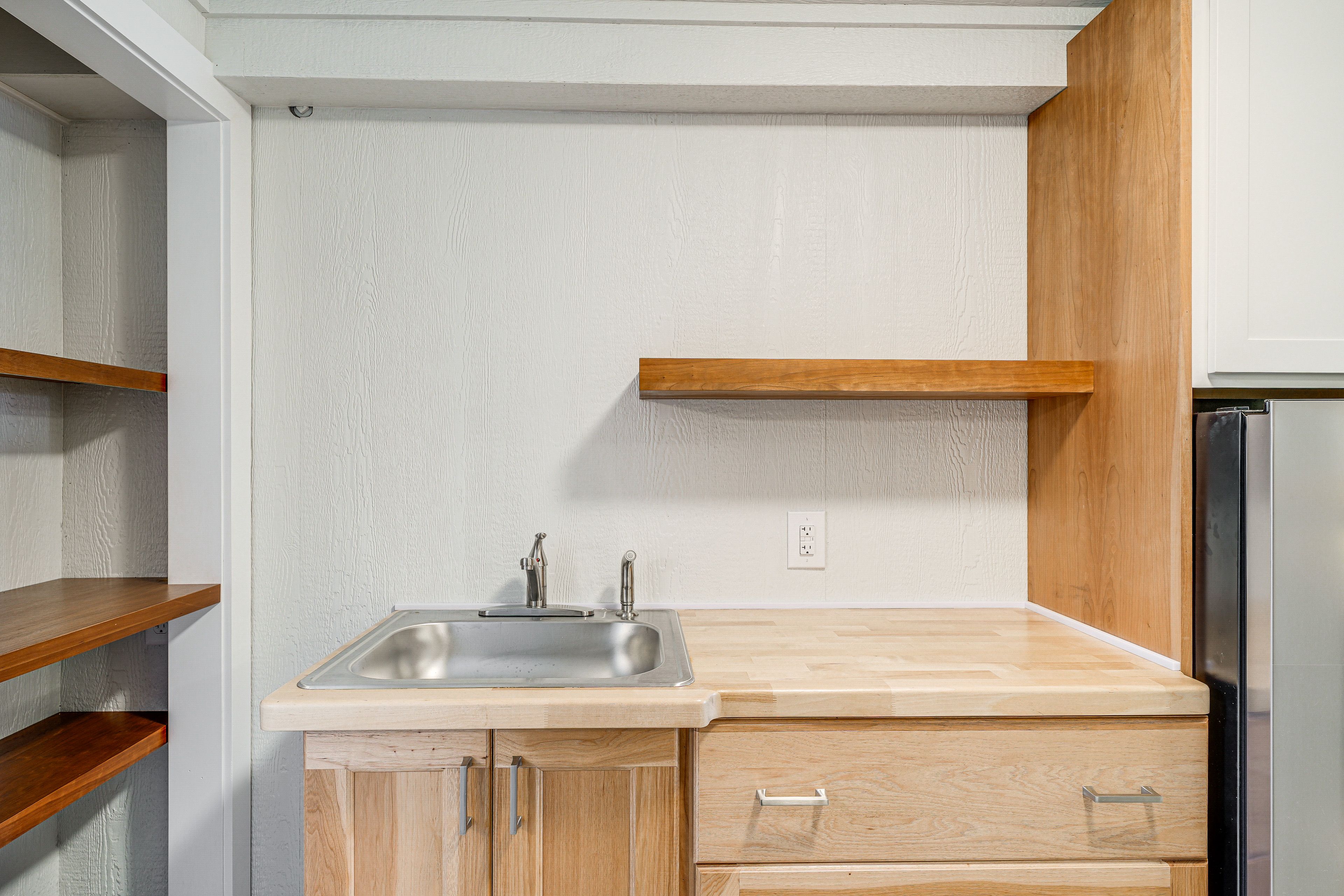 Sink & Mini Fridge | Ground Floor