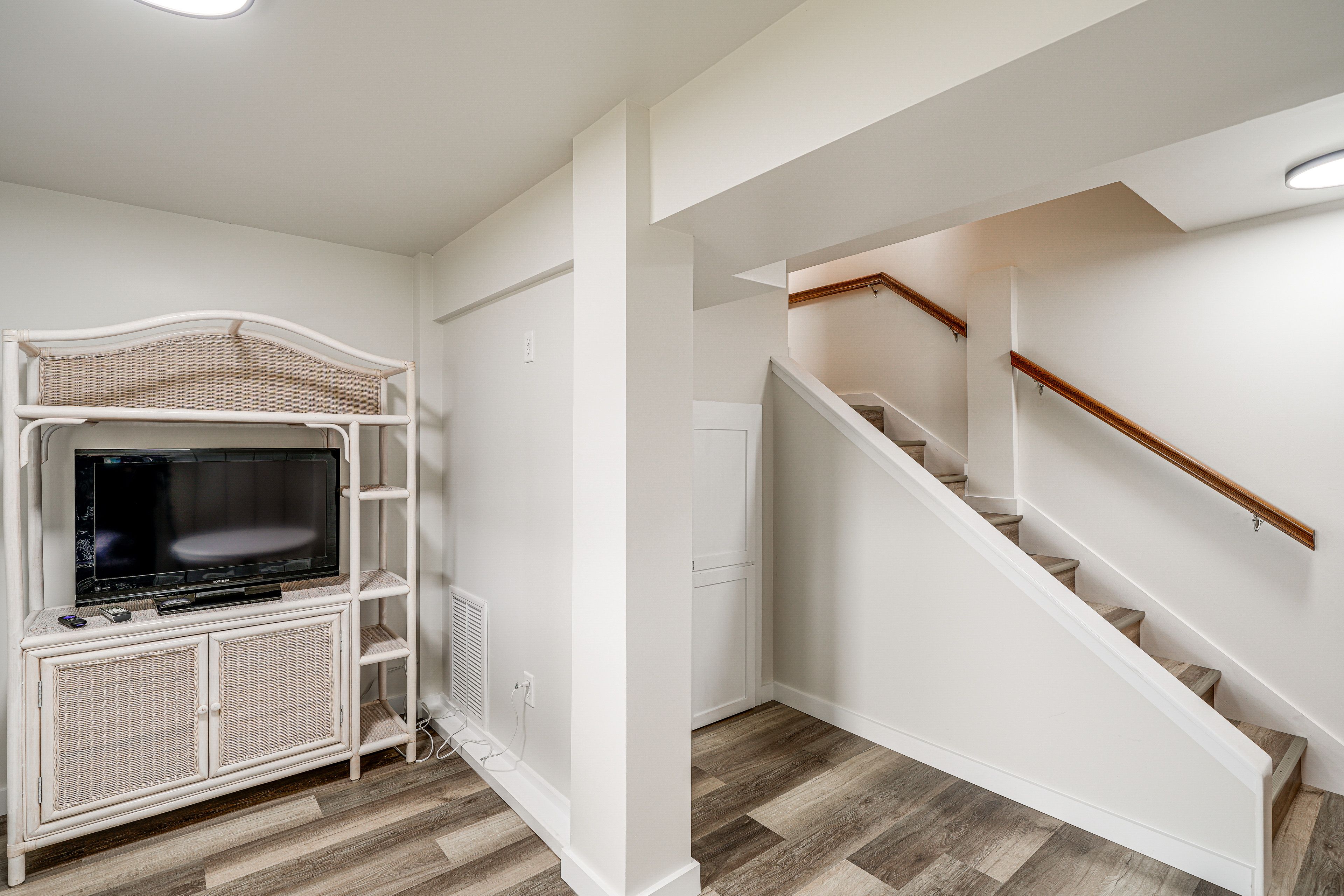 Ground Floor | Smart TV