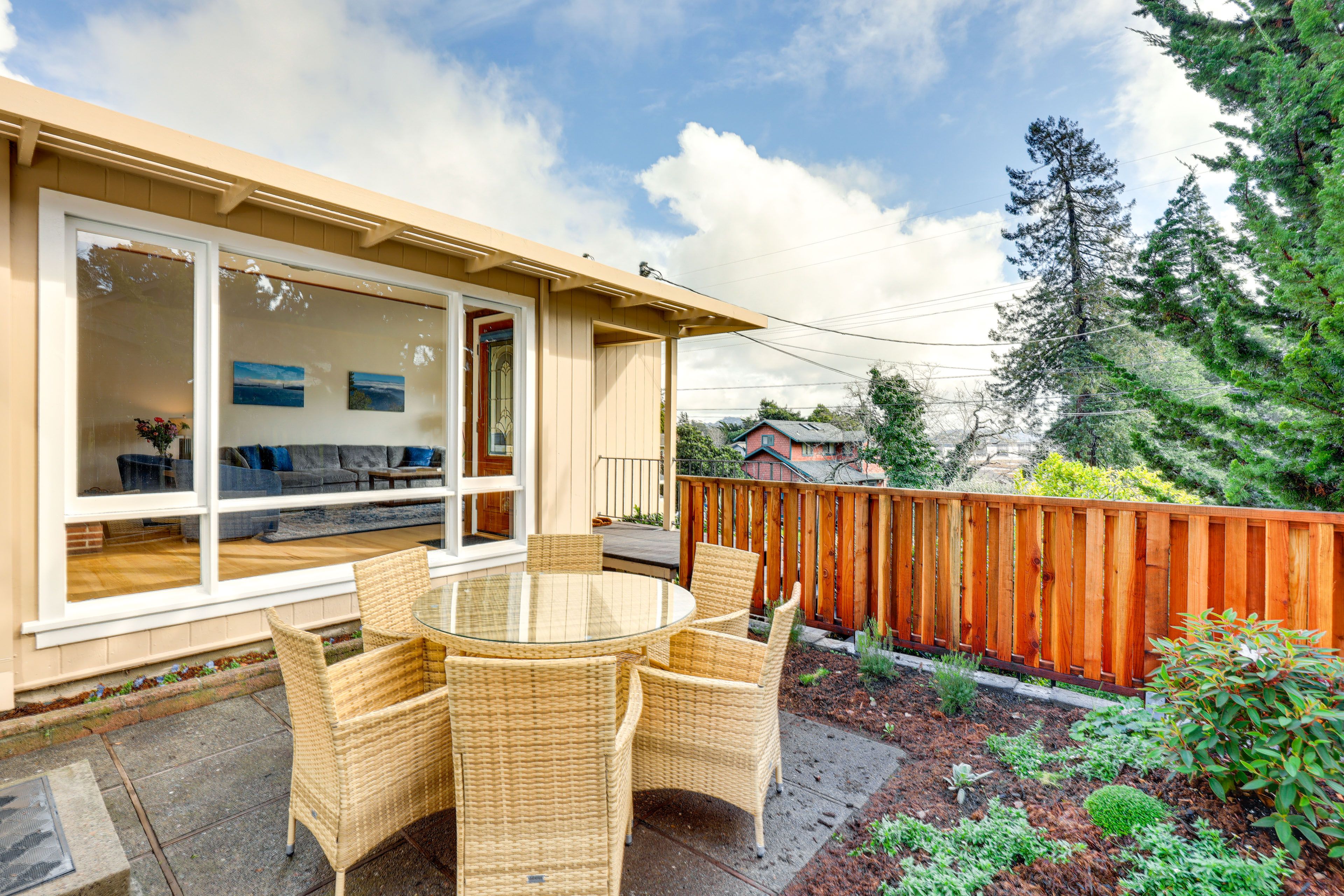 Outdoor Space | Dining Area | Gas Grill