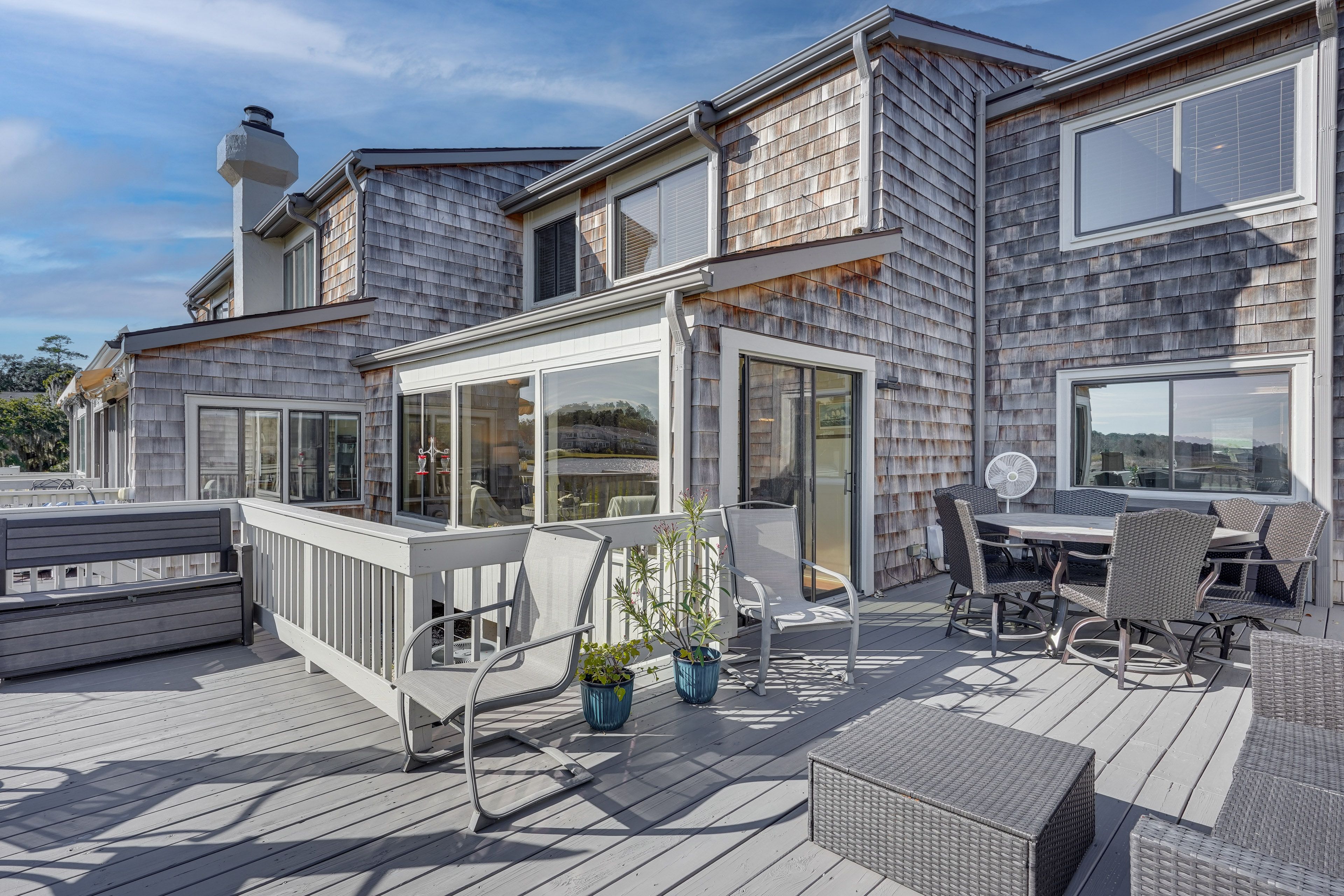 Deck | Gas Grill | Dining Area | Water View