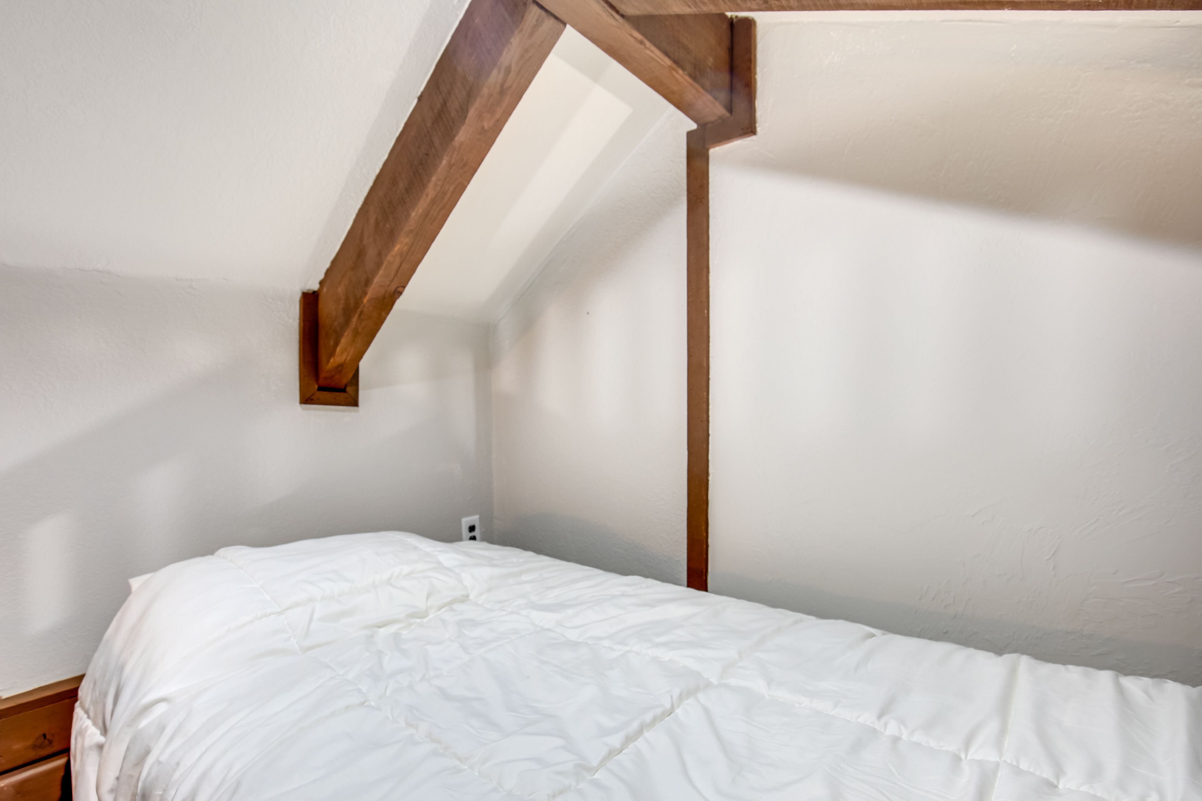 Sleeping Nook | Twin Bed