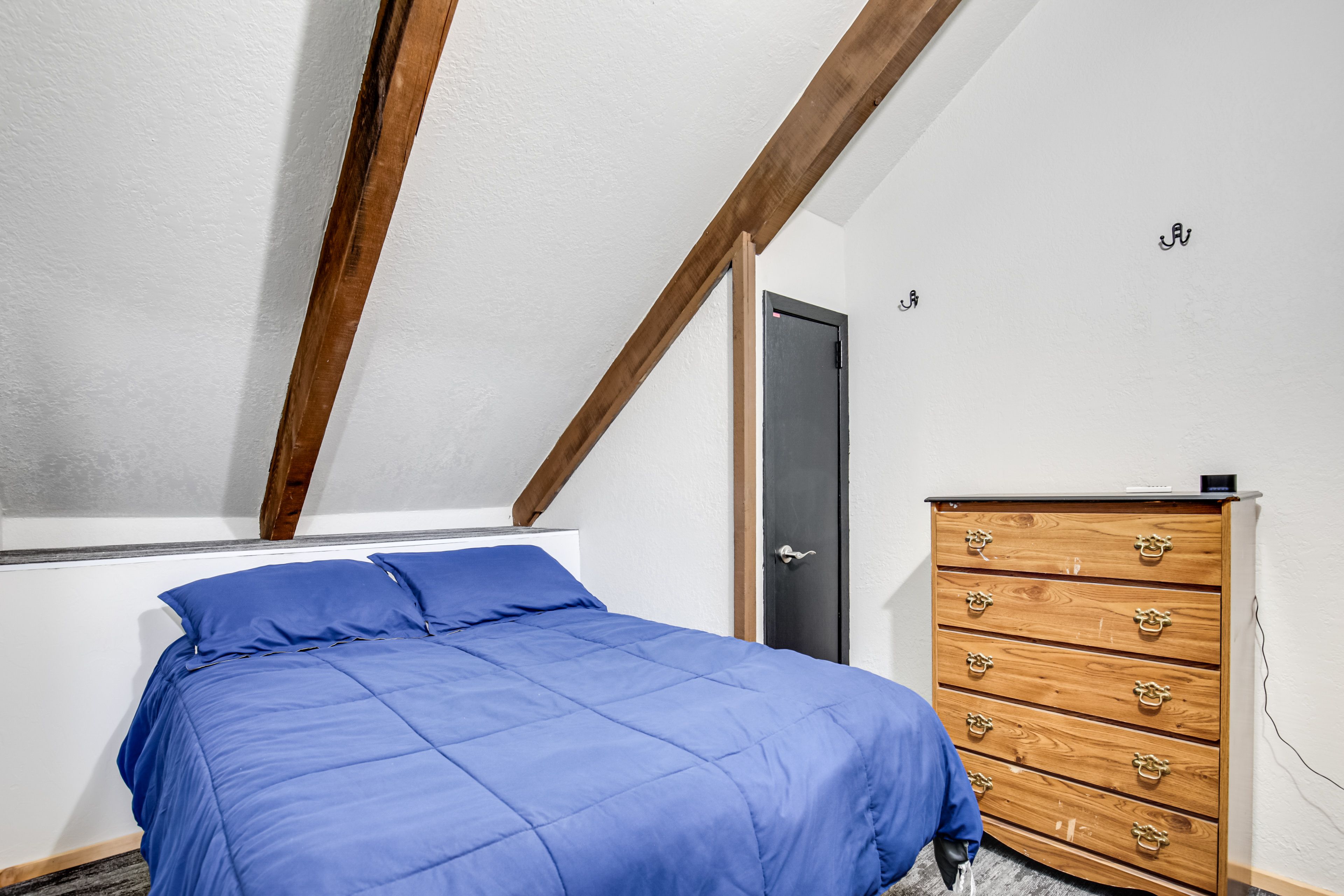 Bedroom 1 | Full Bed | Linens Provided