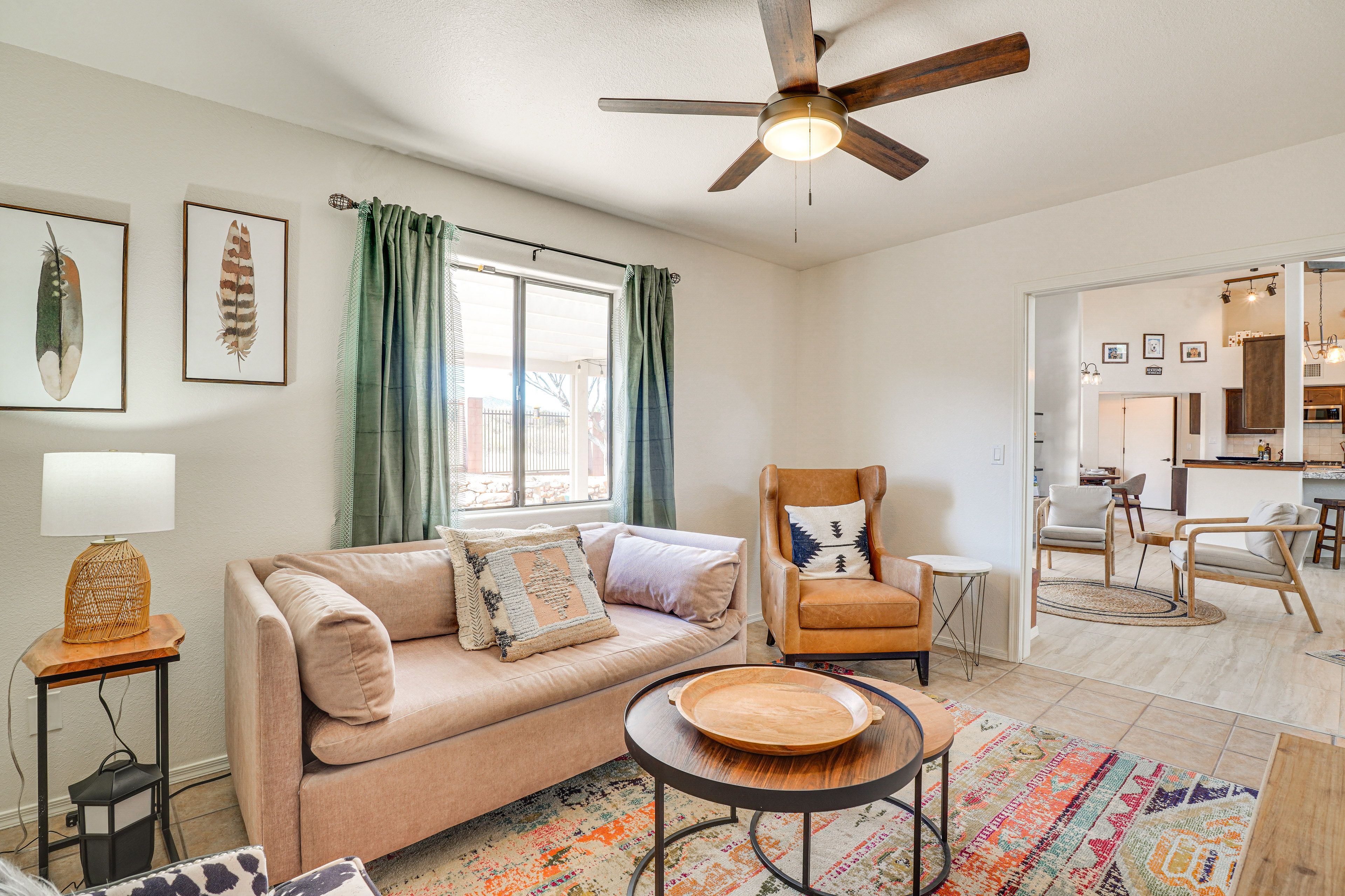 Living Room | Smart TV