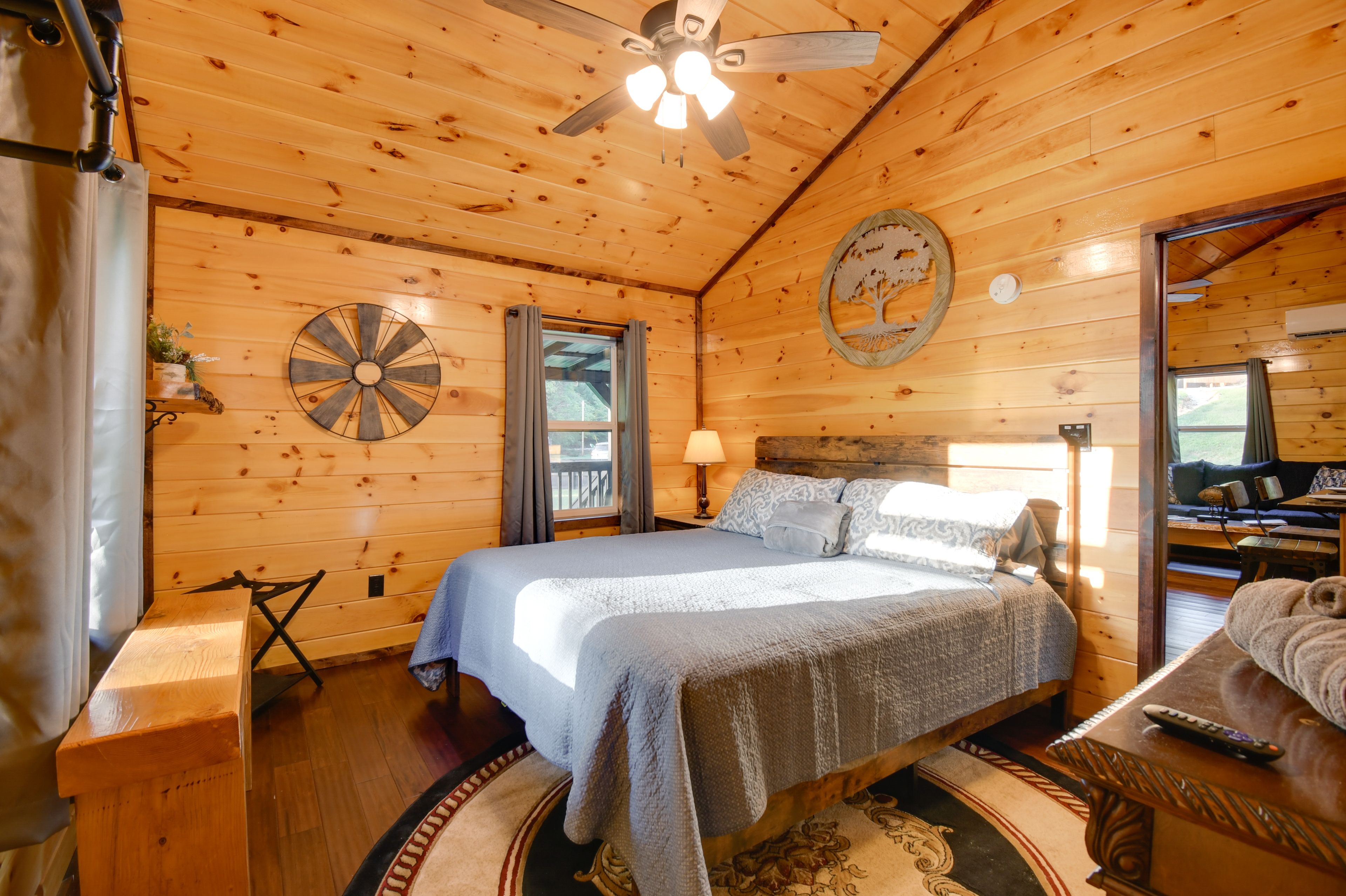 Bedroom 1 | King Bed | Smart TV