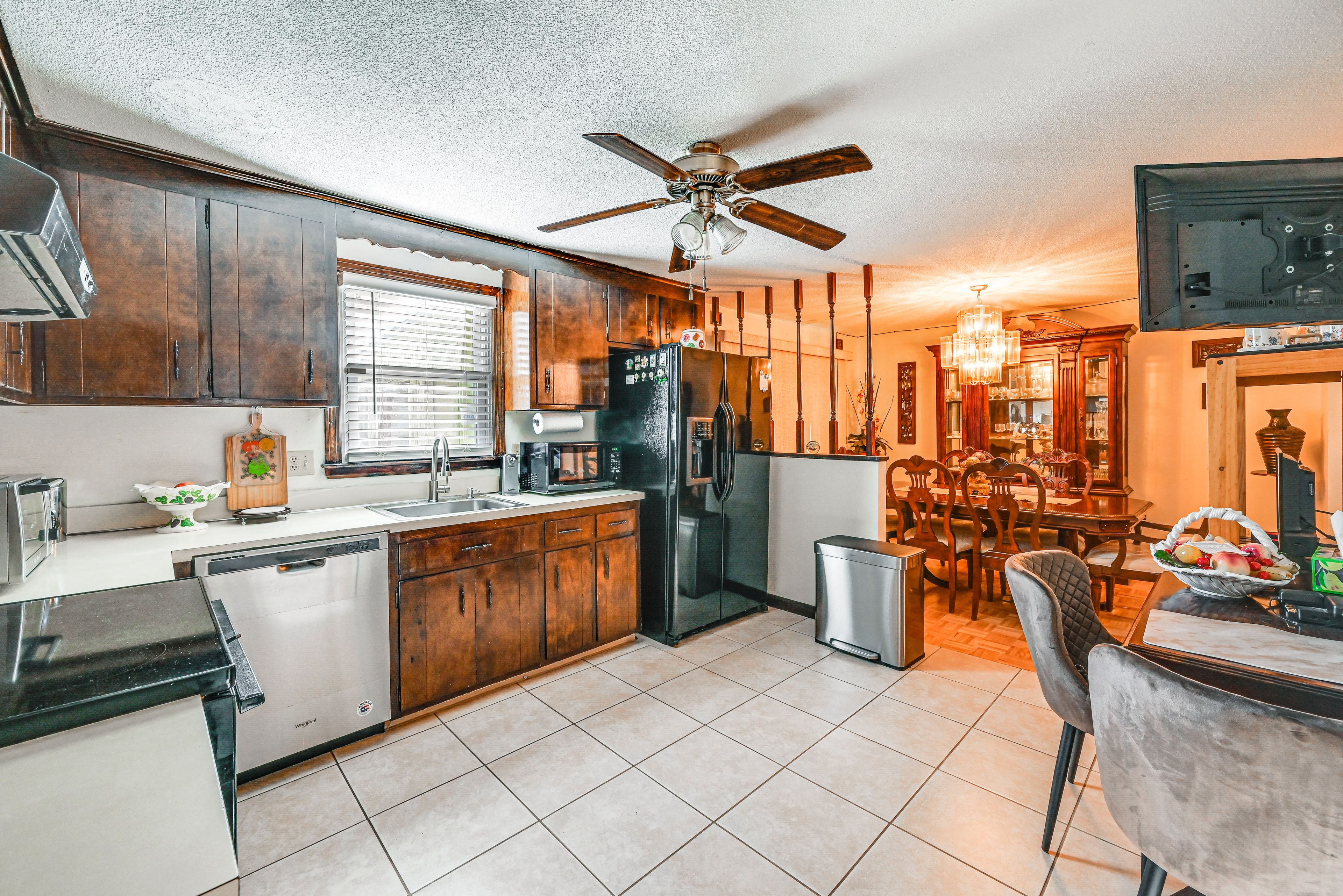 Kitchen | Top Level | Cooking Basics | Smart TV