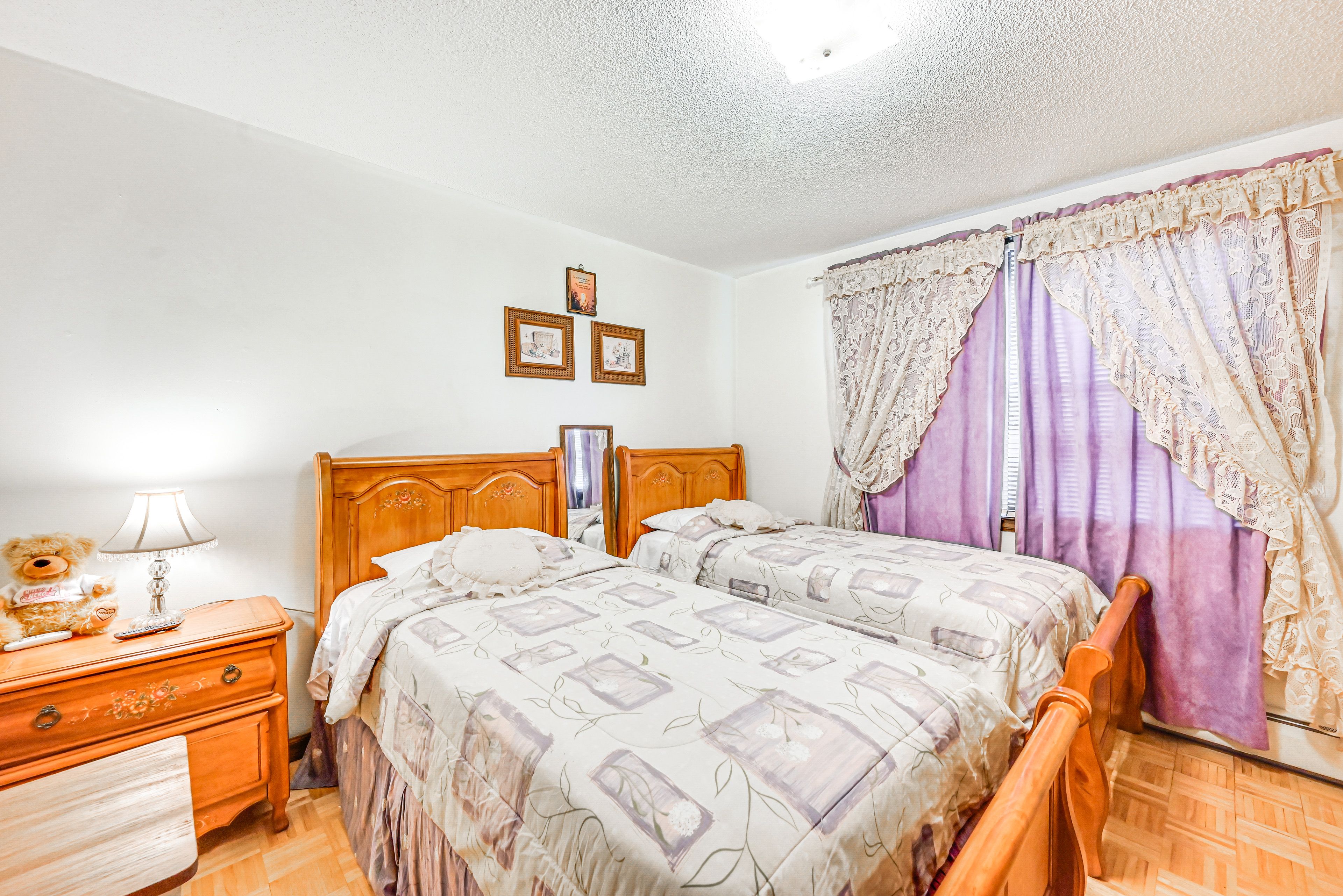 Bedroom 3 | Lower Level | 2 Twin Beds | Smart TV