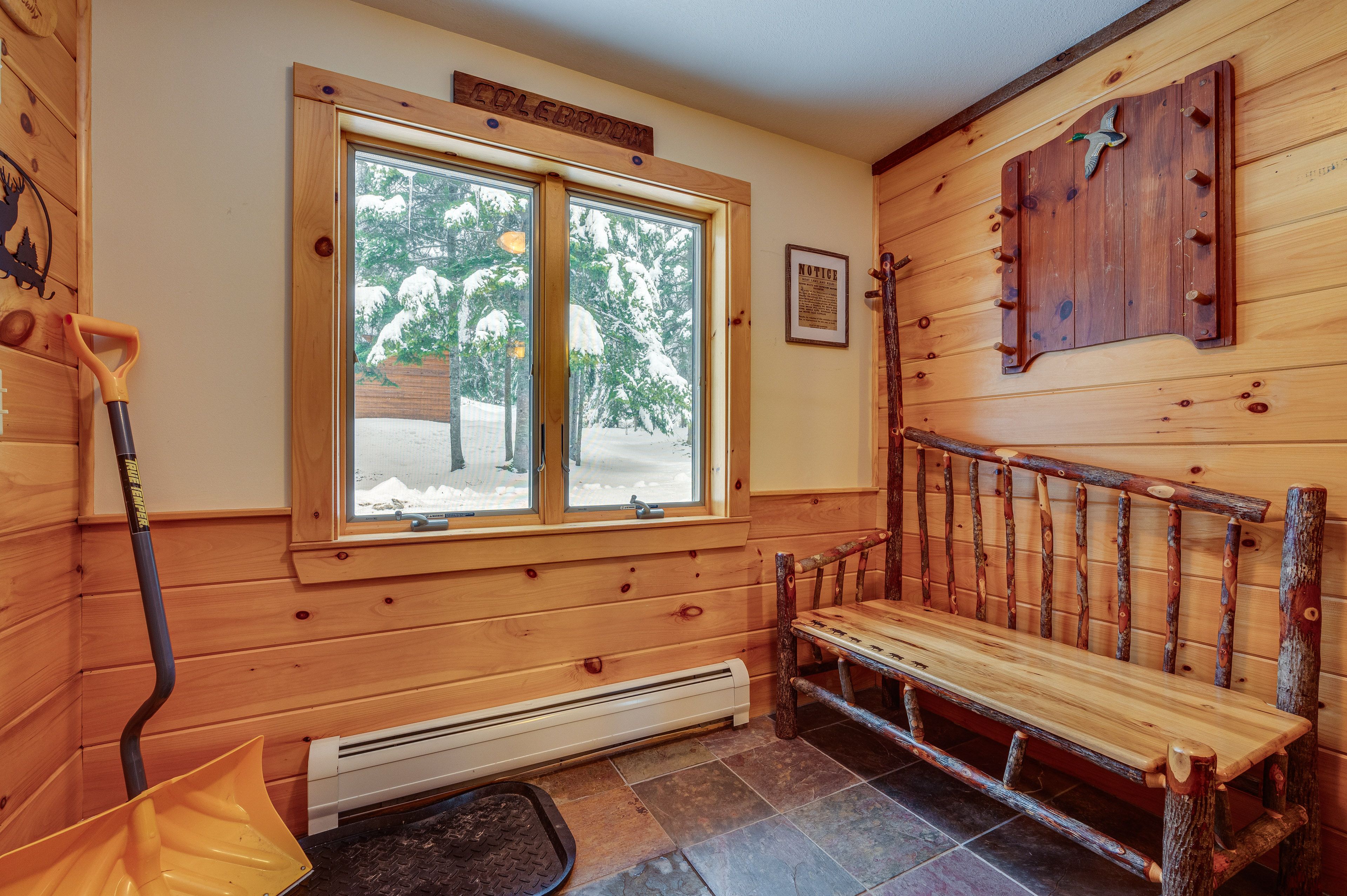 Entry | 1st Floor