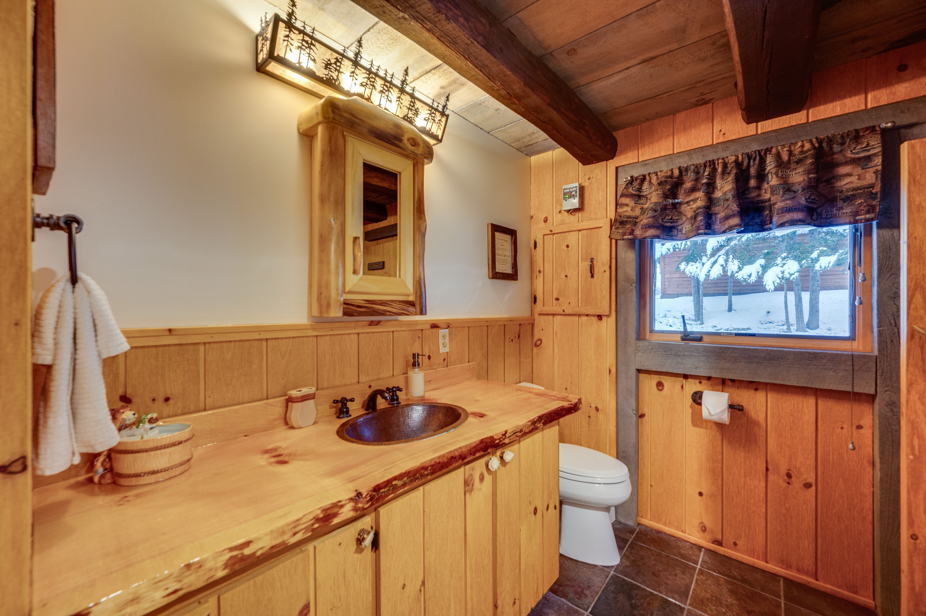 Full Bathroom | 1st Floor