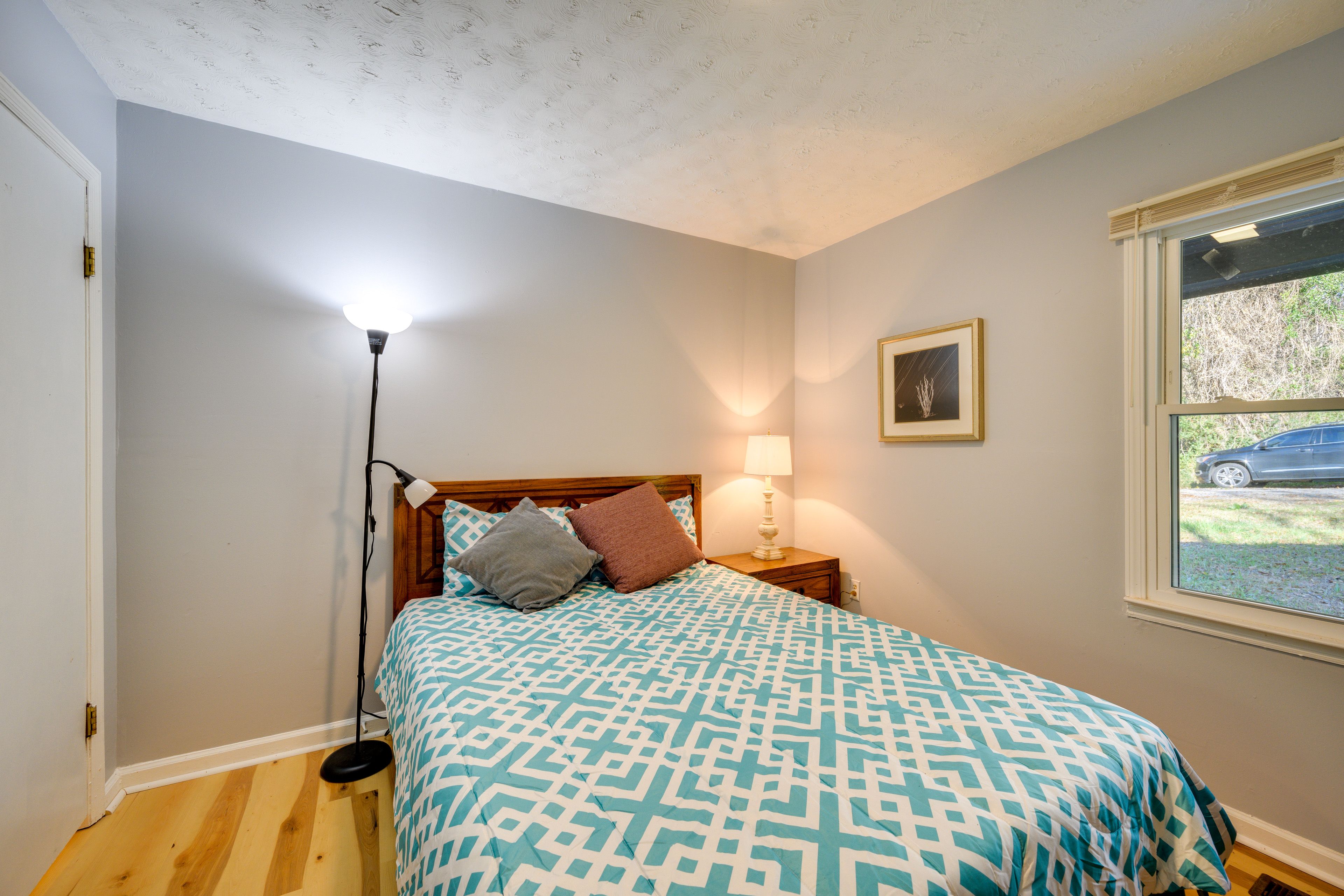 Bedroom 2 | Queen Bed