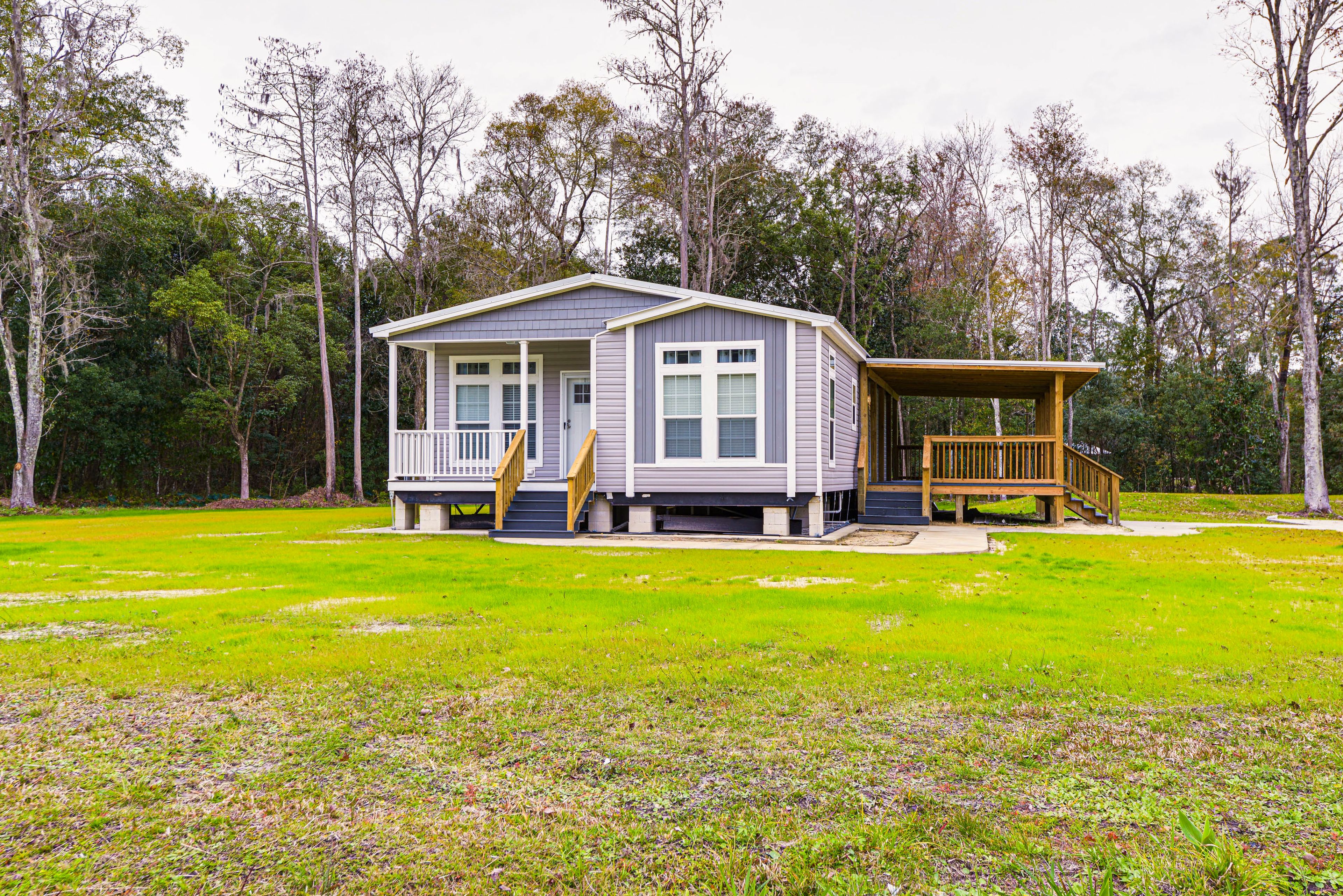 Exterior | Driveway (4 Vehicles) | Keyless Entry