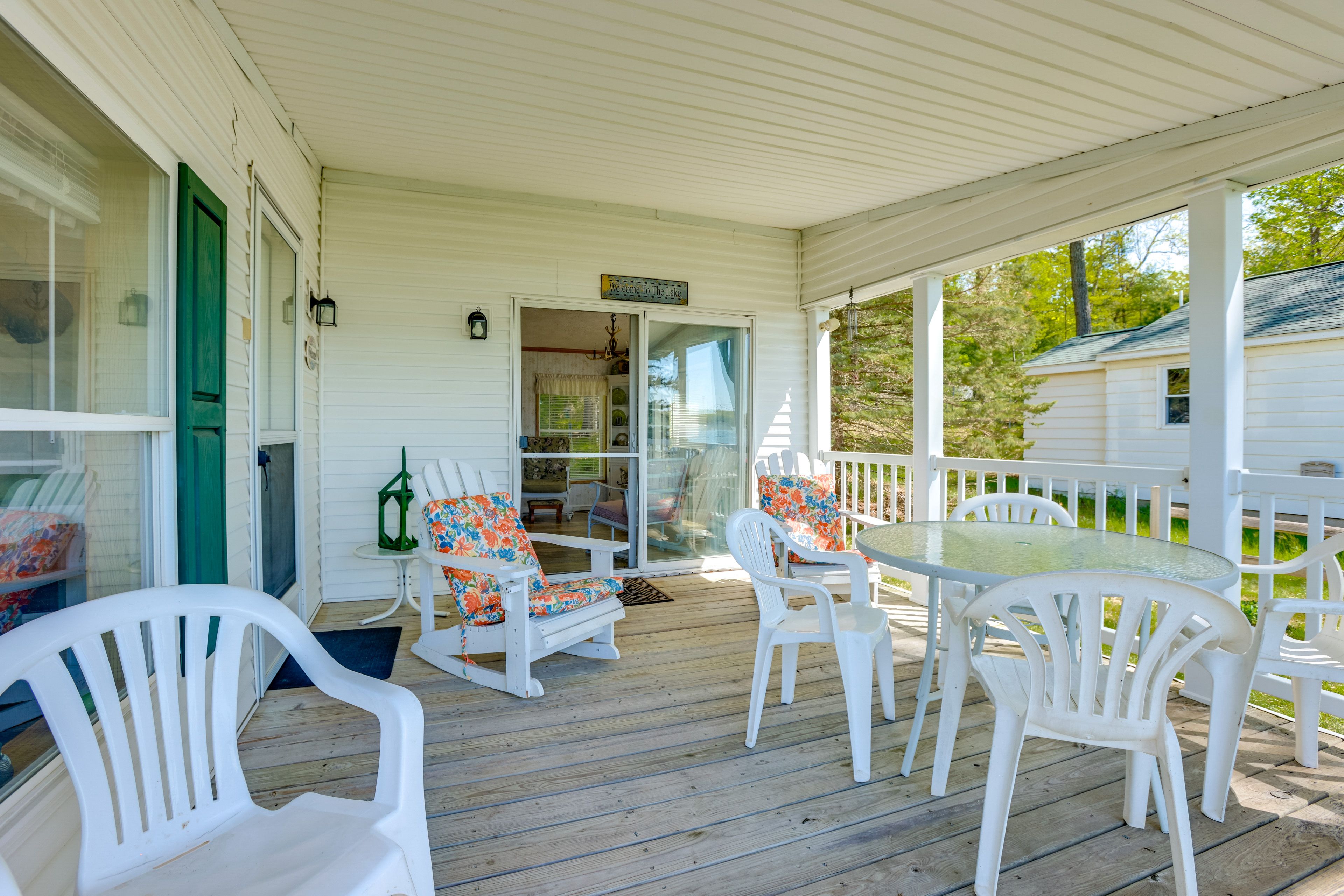 Outdoor Dining Area