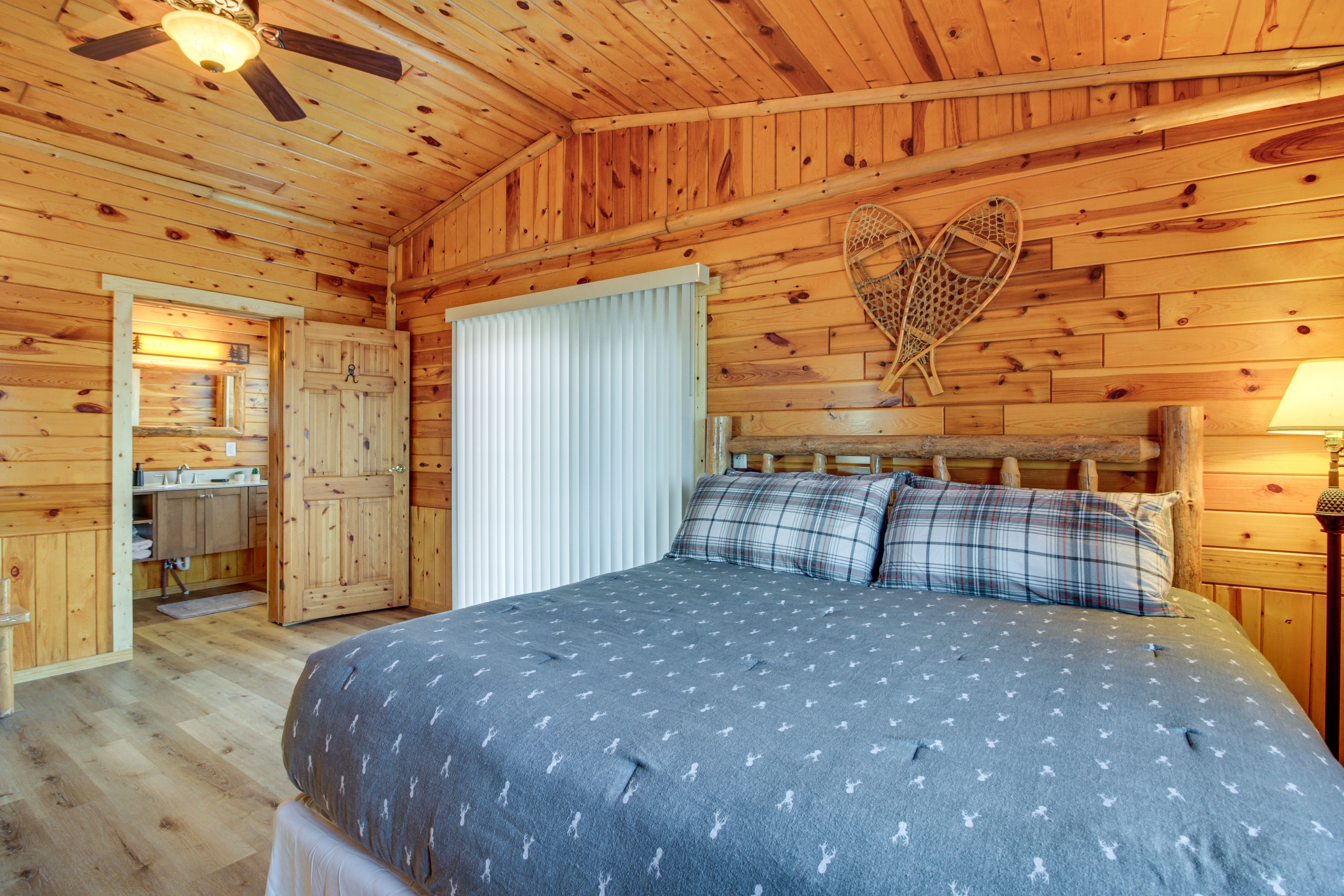 Bedroom Suite 1 | King Bed | 2nd Floor | En-Suite Bathroom
