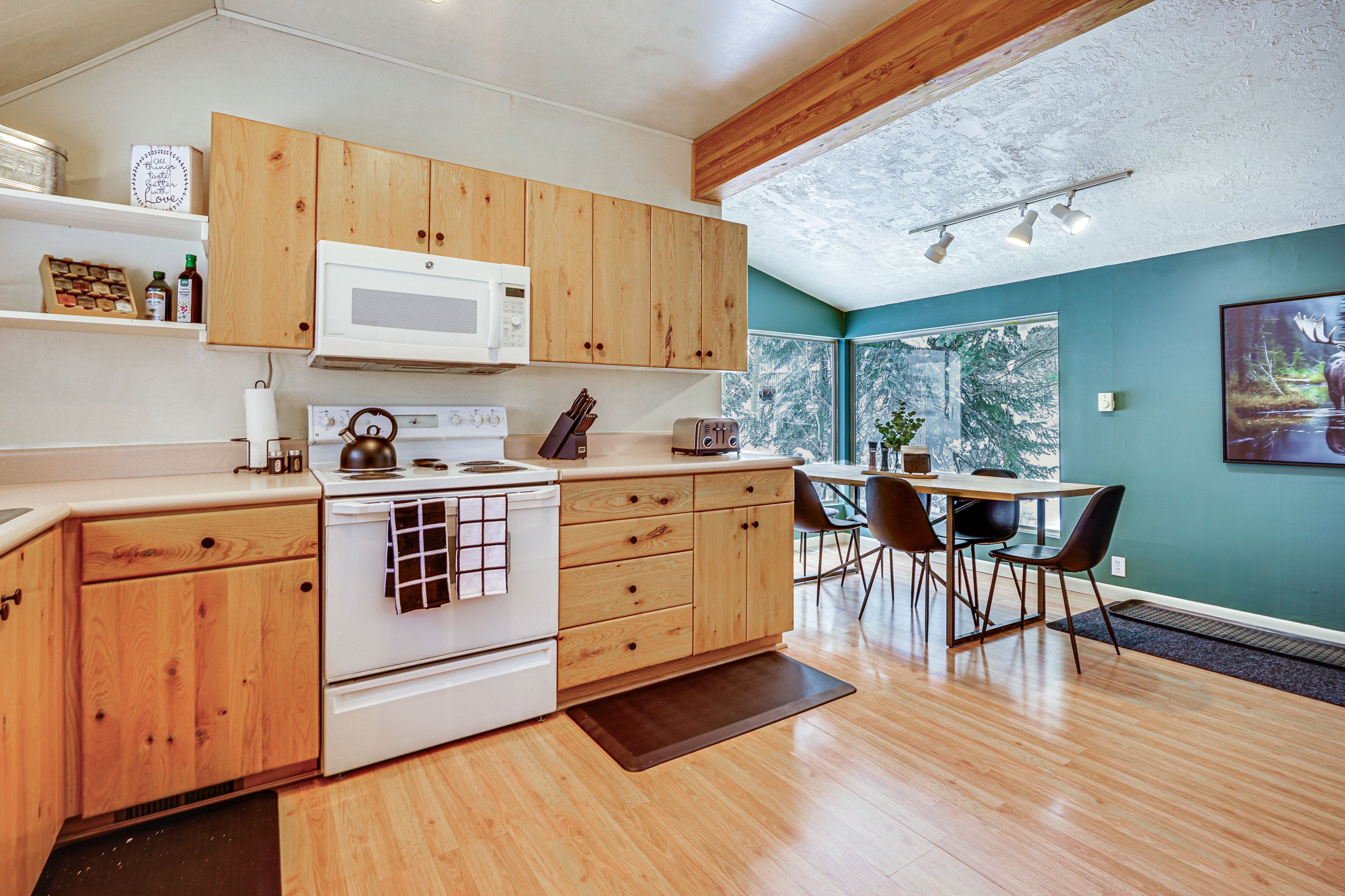 Kitchen | Cooking Basics Supplied | 1st Floor