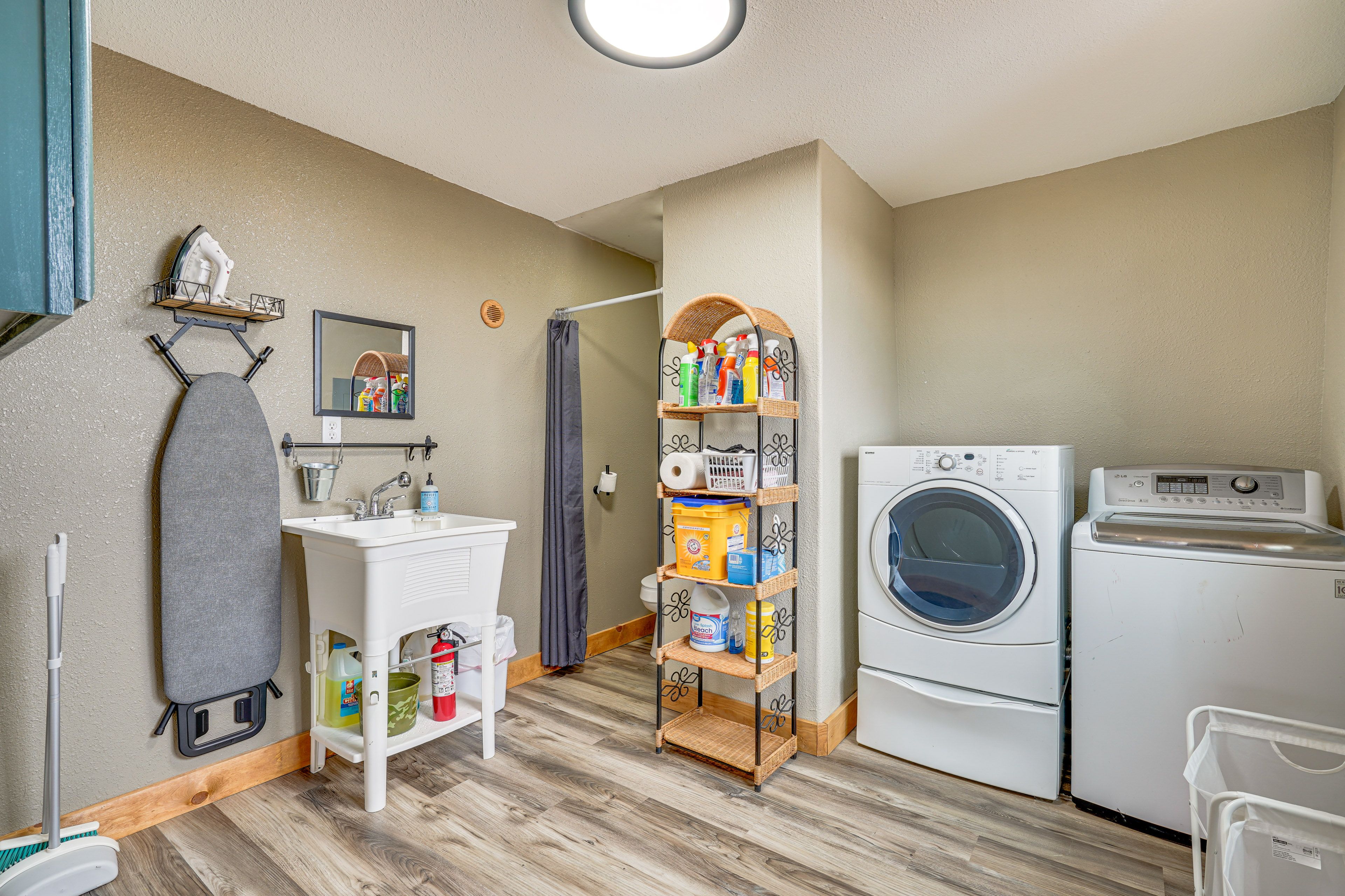 Half Bathroom & Laundry Room