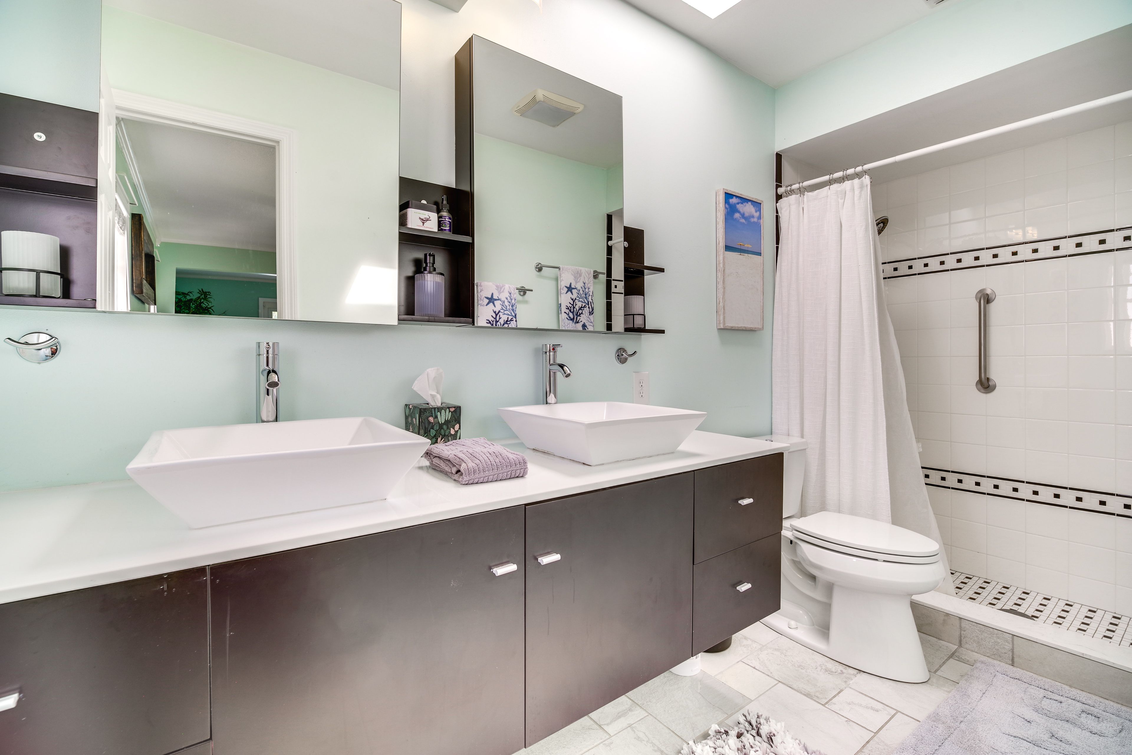 En-Suite Bathroom | Access via Bedroom 1 | Complimentary Toiletries | Hair Dryer