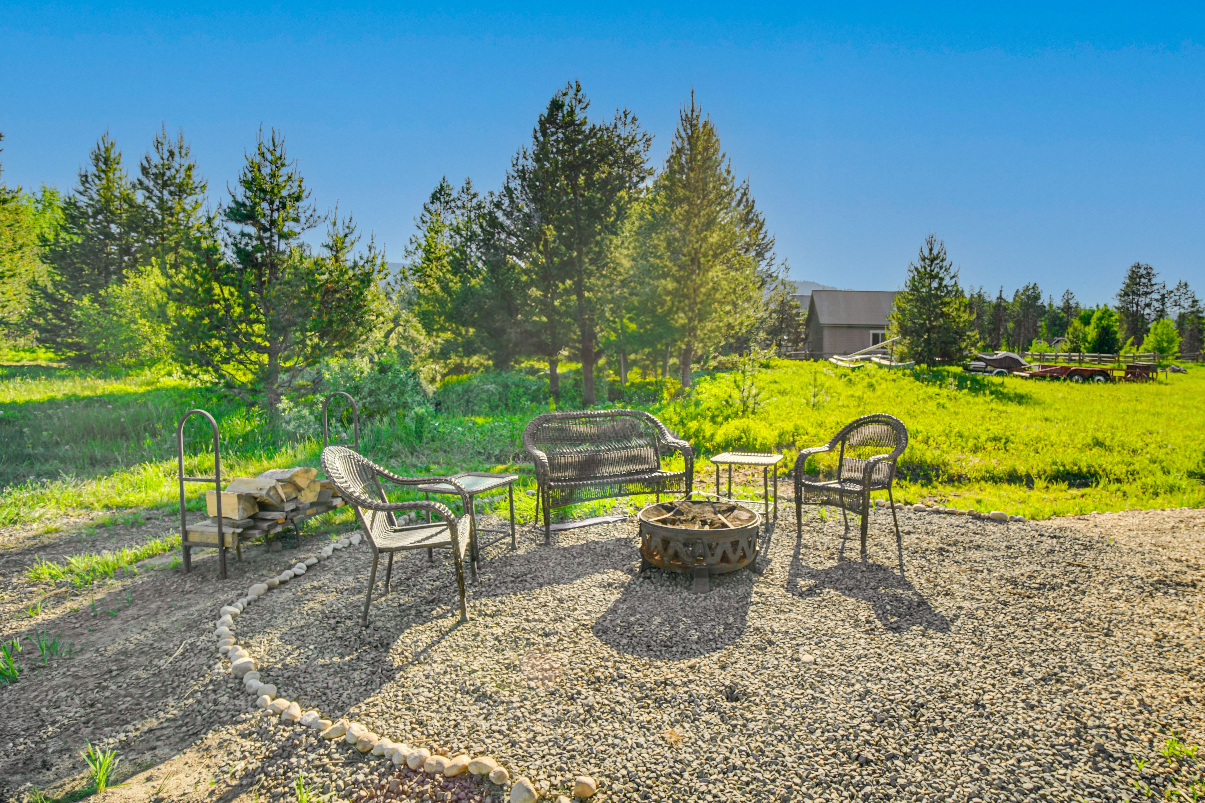 Exterior | Fire Pit Area