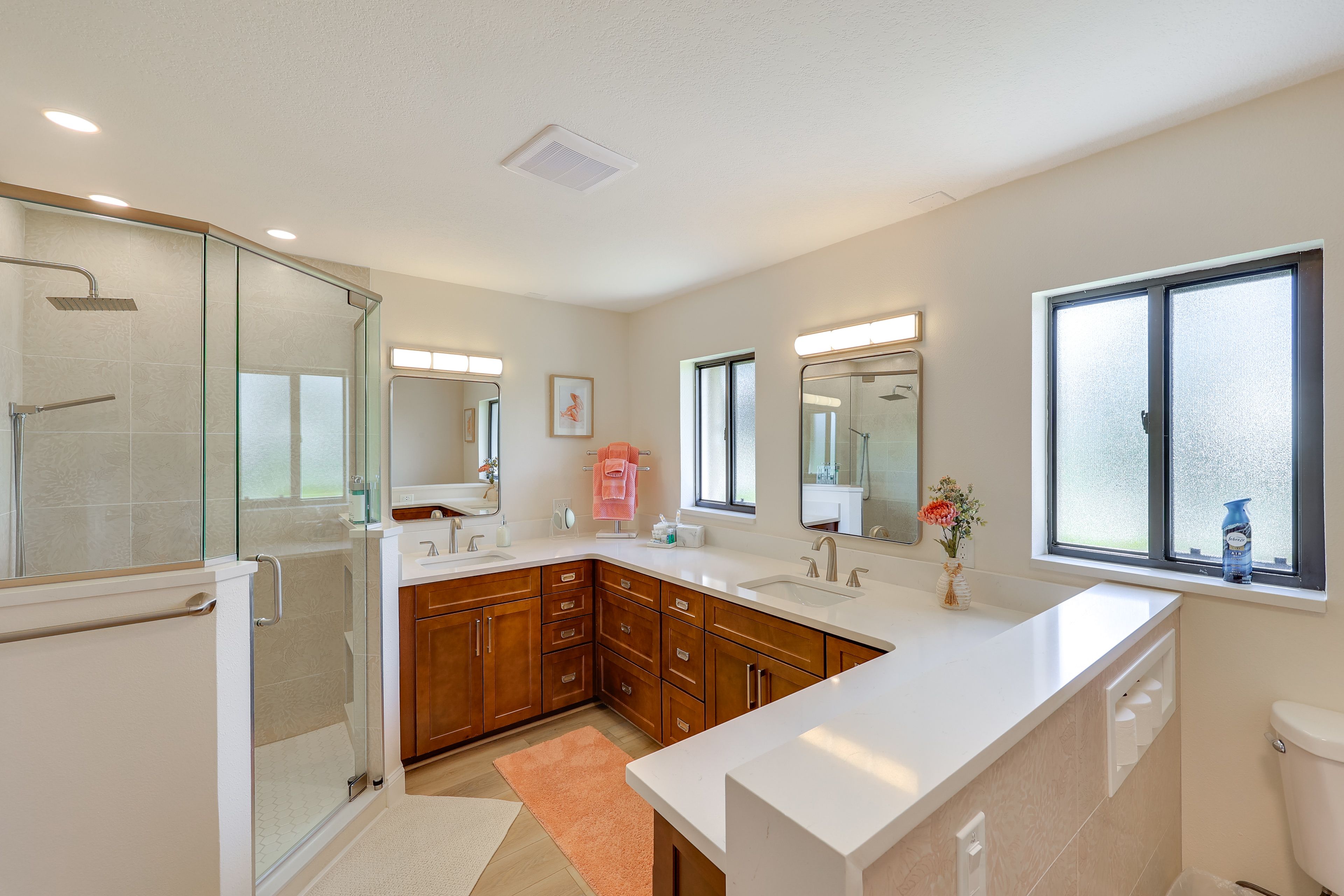 En-Suite Bathroom | Walk-In Shower