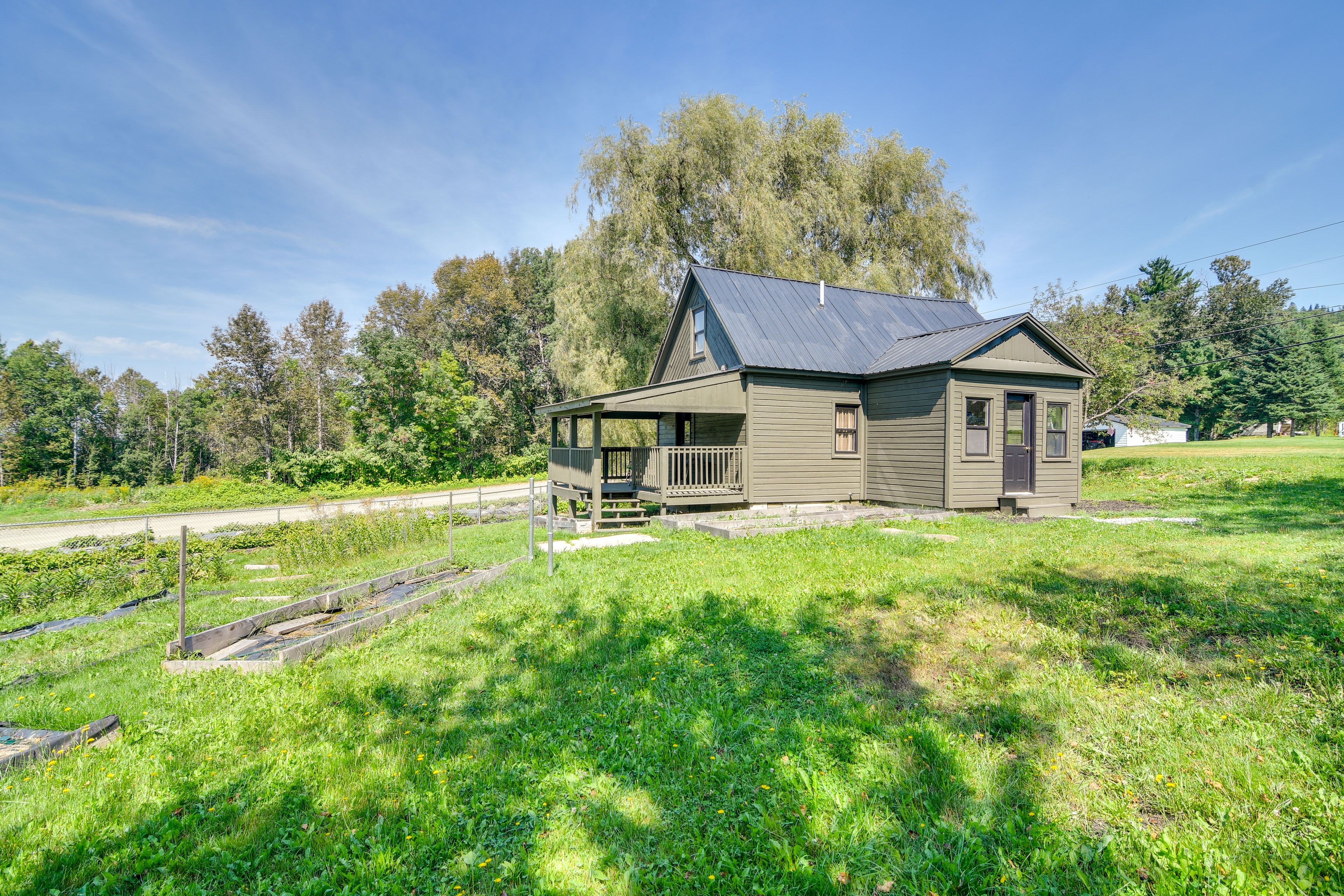 House Exterior | Parking | Driveway (3 Vehicles)
