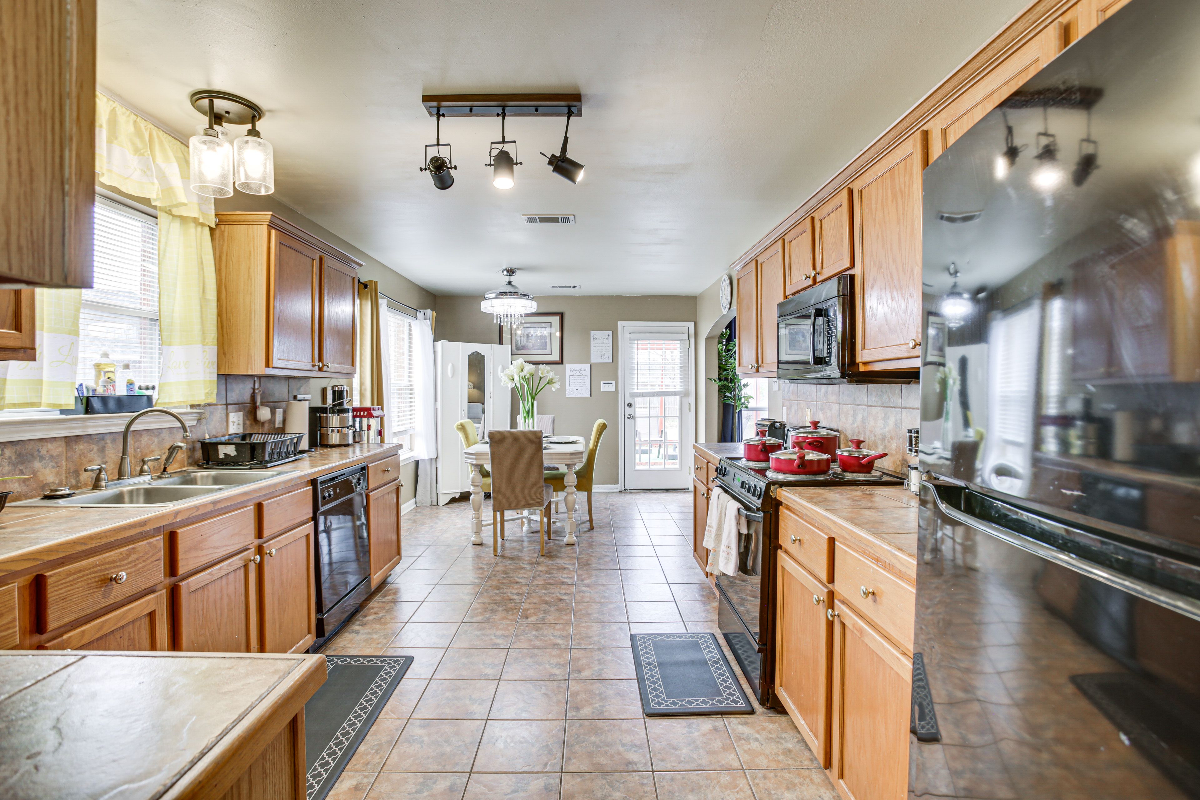 Kitchen | 1st Floor | Dishwasher | Drip Coffee Maker | Air Fryer