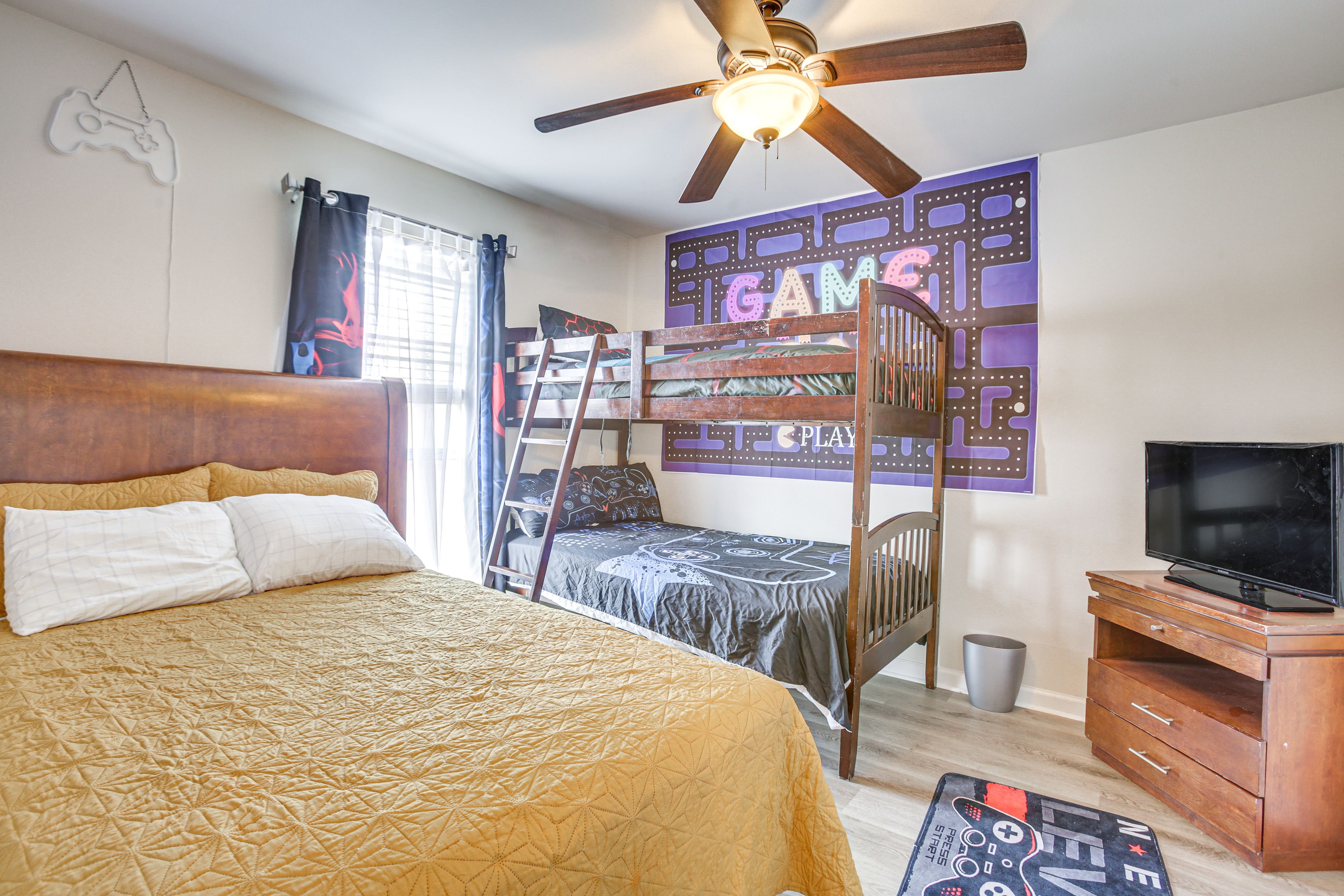 Bedroom 3 | 2nd Floor | Full Bed | Twin Bunk Bed | Smart TV