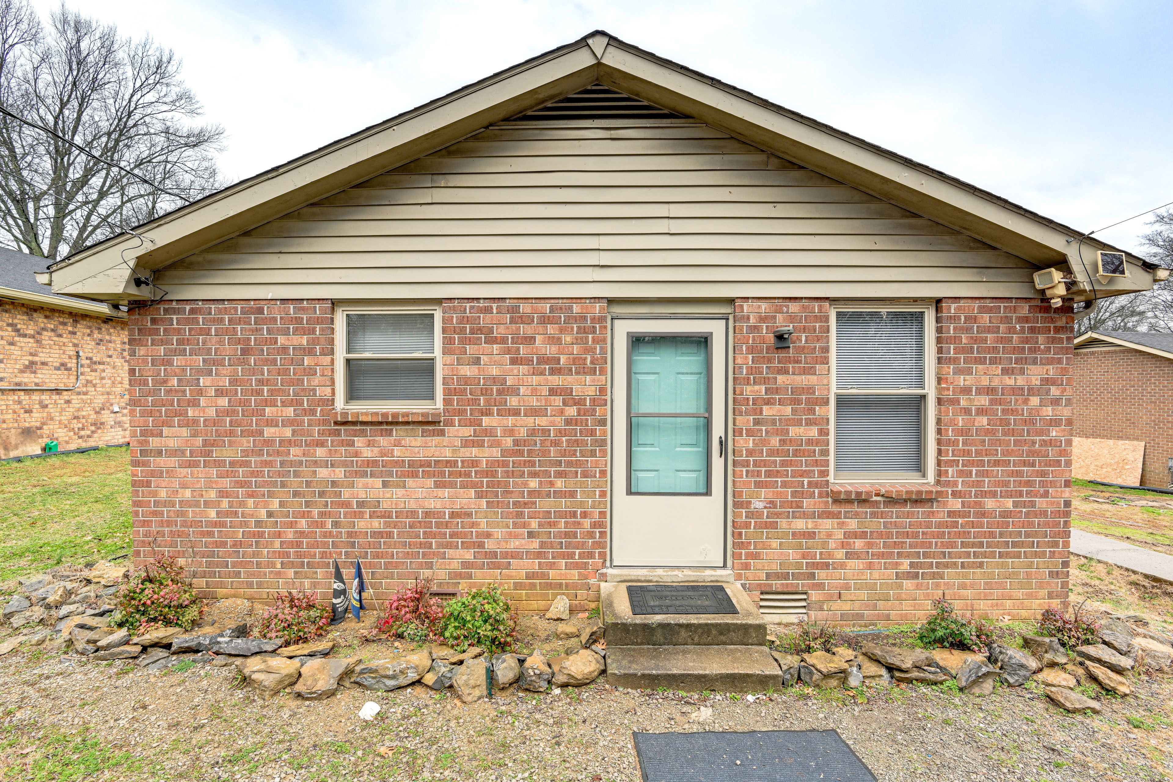 Madison Vacation Rental | 2BR | 1BA | 3 Steps Required | 850 Sq Ft