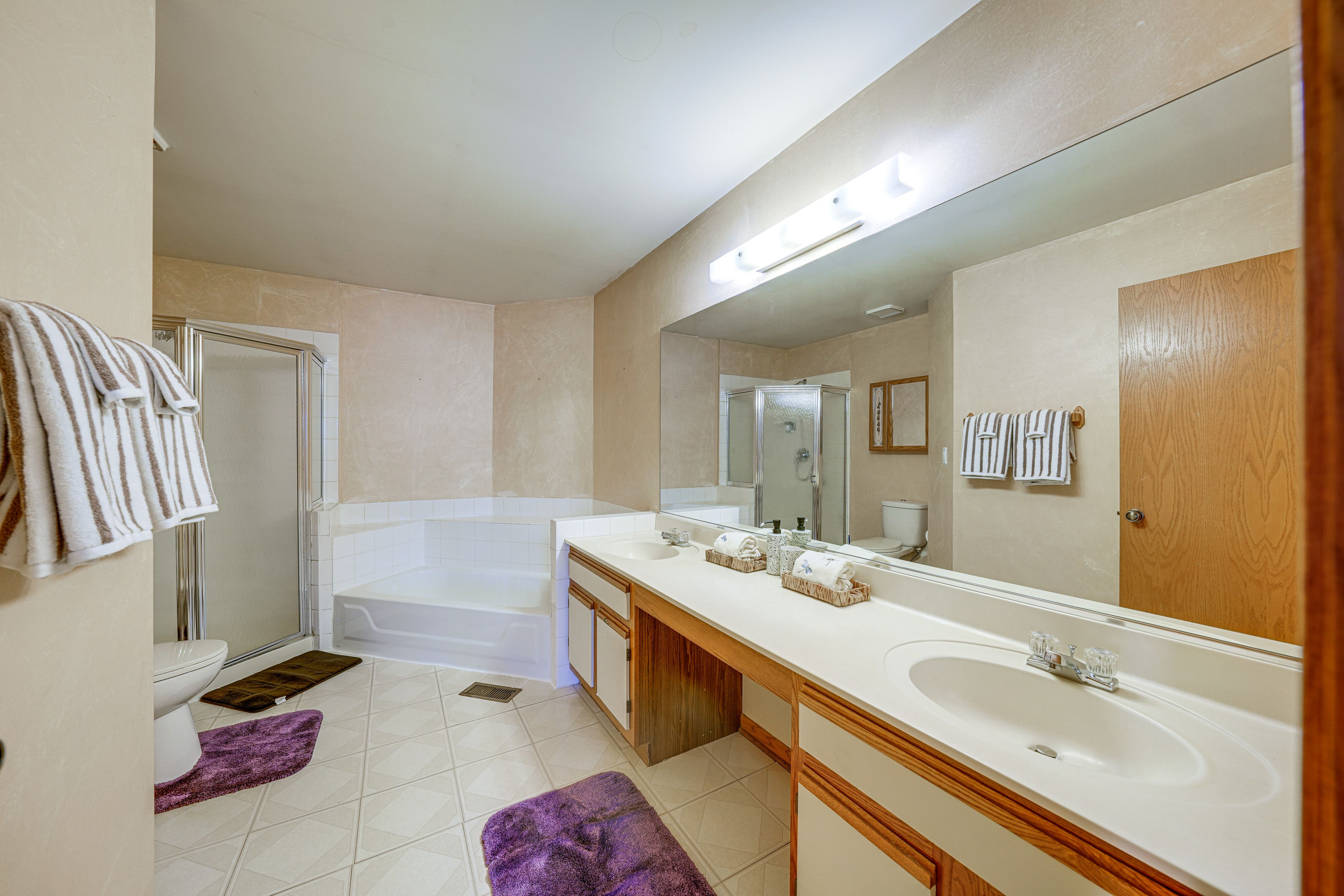 Full Bathroom | 2nd Floor | Separate Tub & Shower