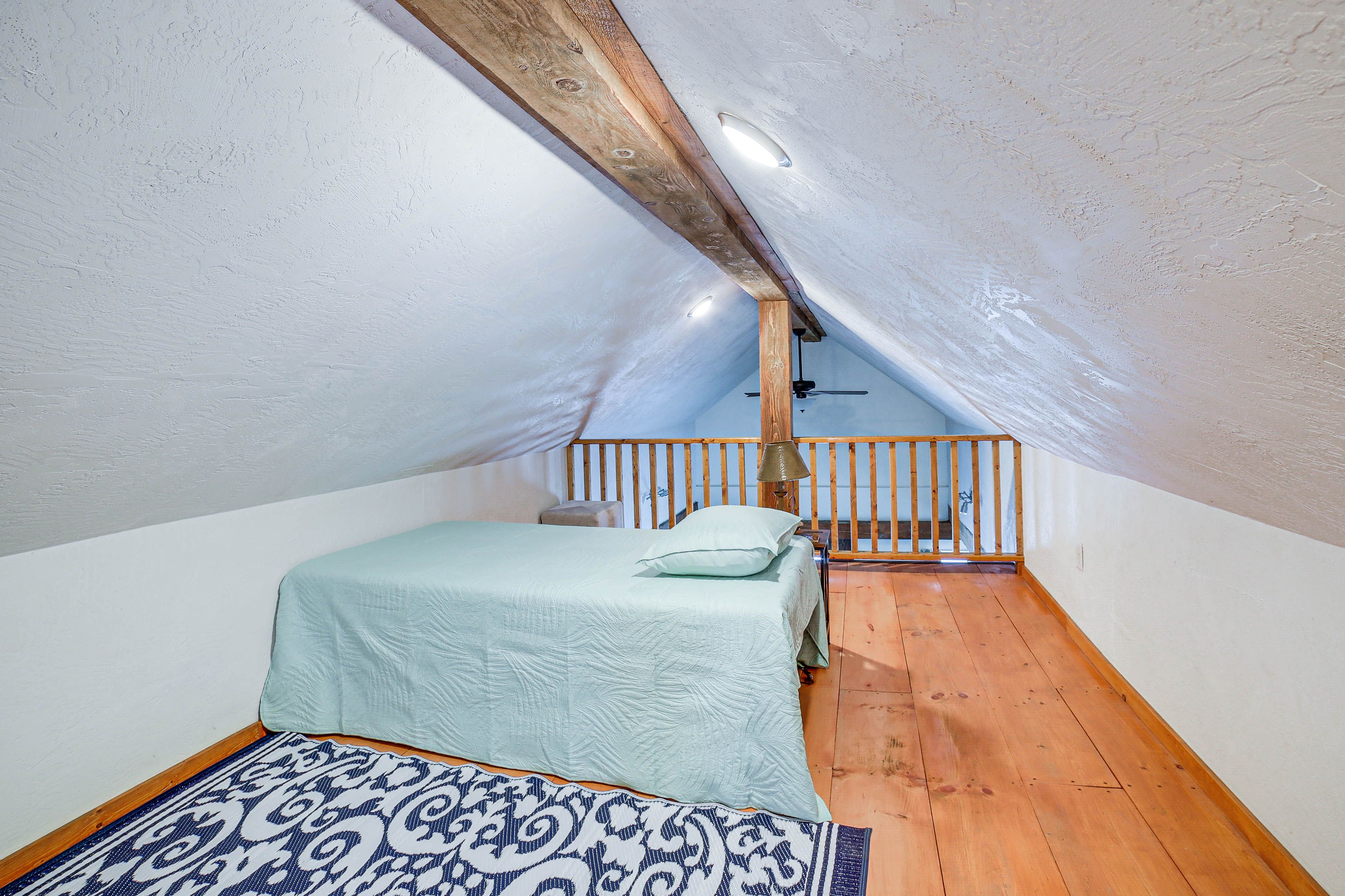 Loft | Twin Bed | Board Games & Books