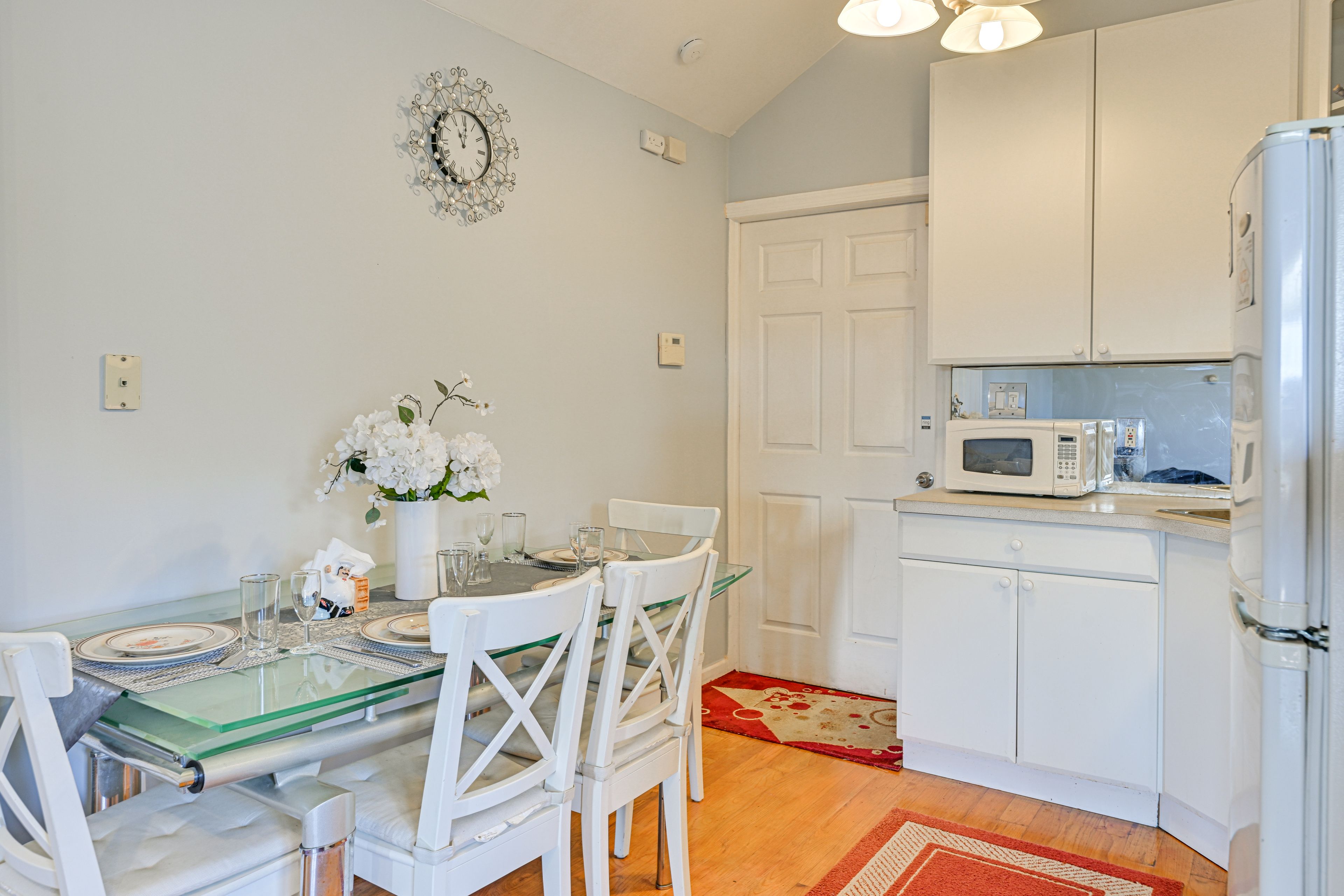 Dining Area | Dishware/Flatware | Trash Bags/Paper Towels