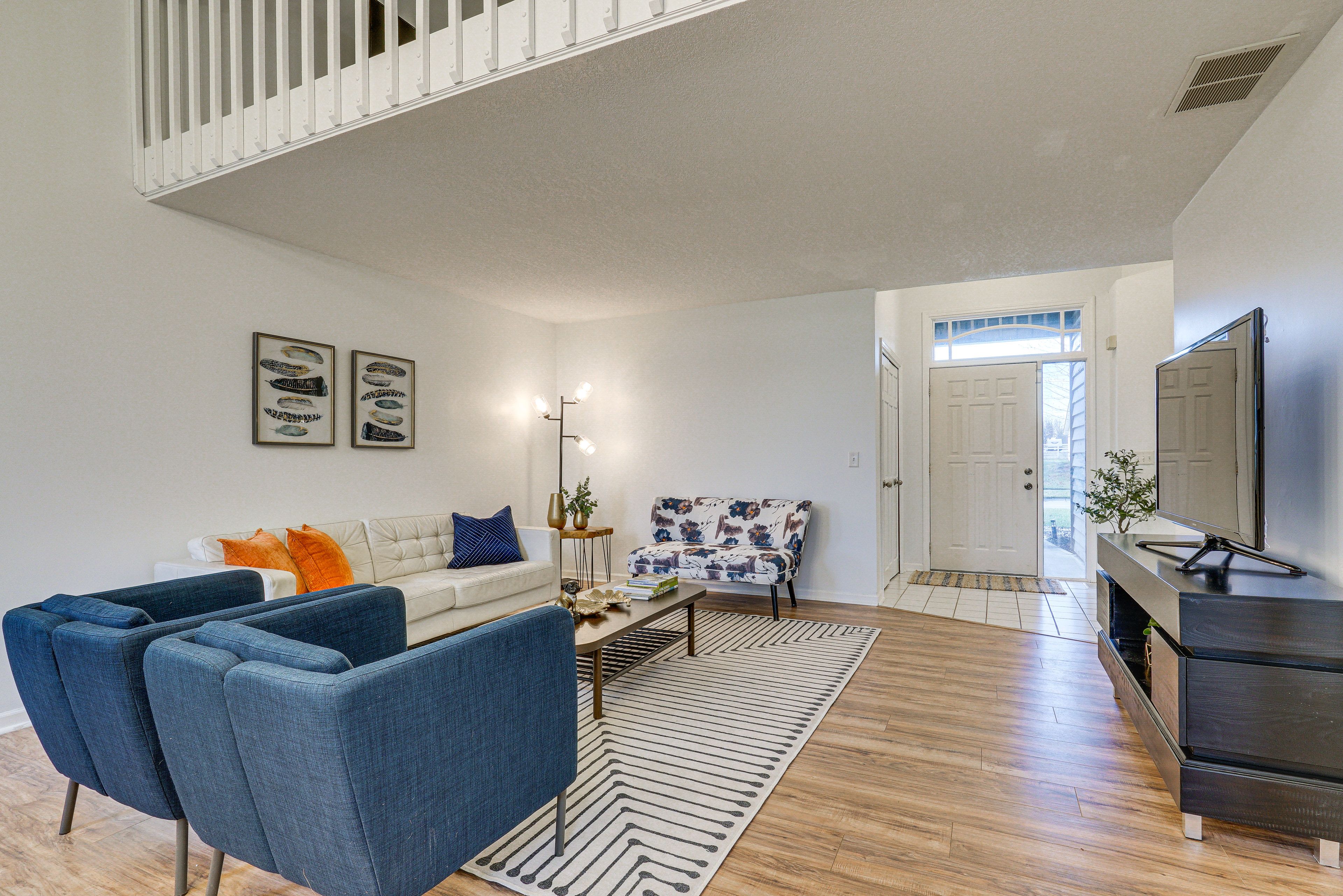 Living Room | Queen Sleeper Sofa | Flat-Screen TV