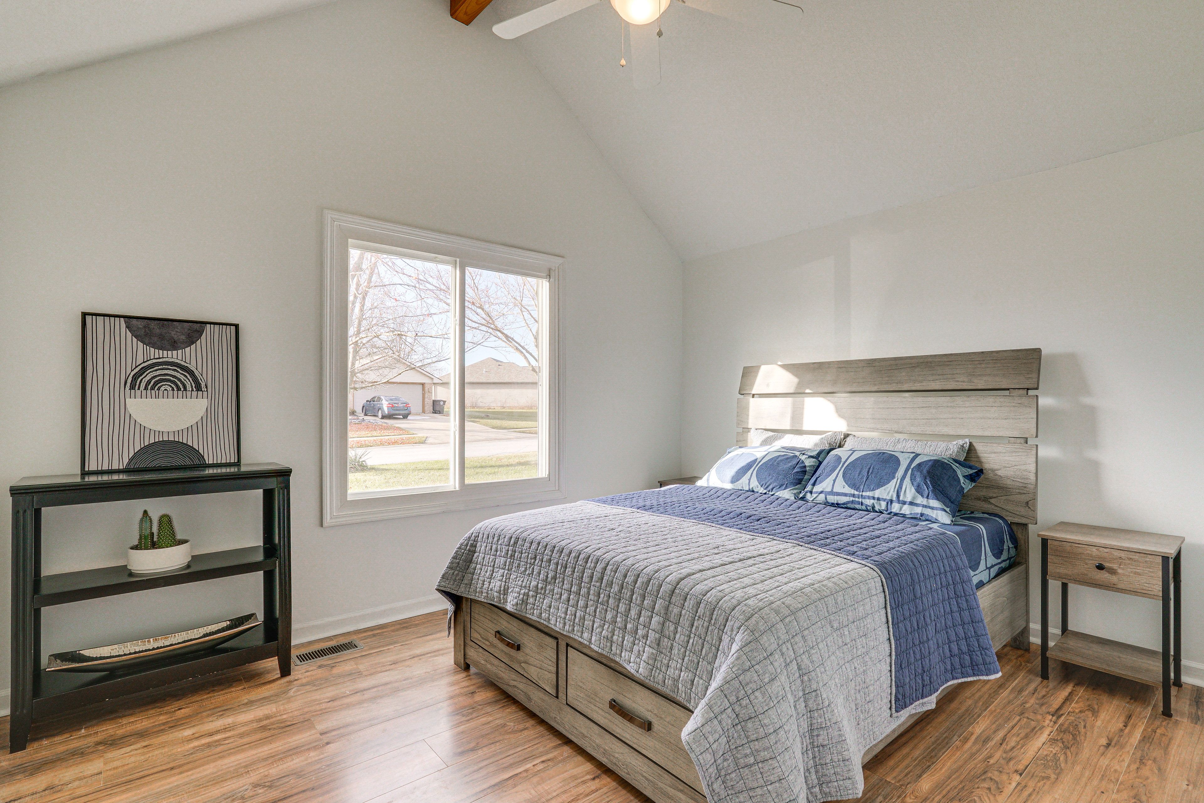 Bedroom 2 | Queen Bed | Central Air Conditioning/Heat