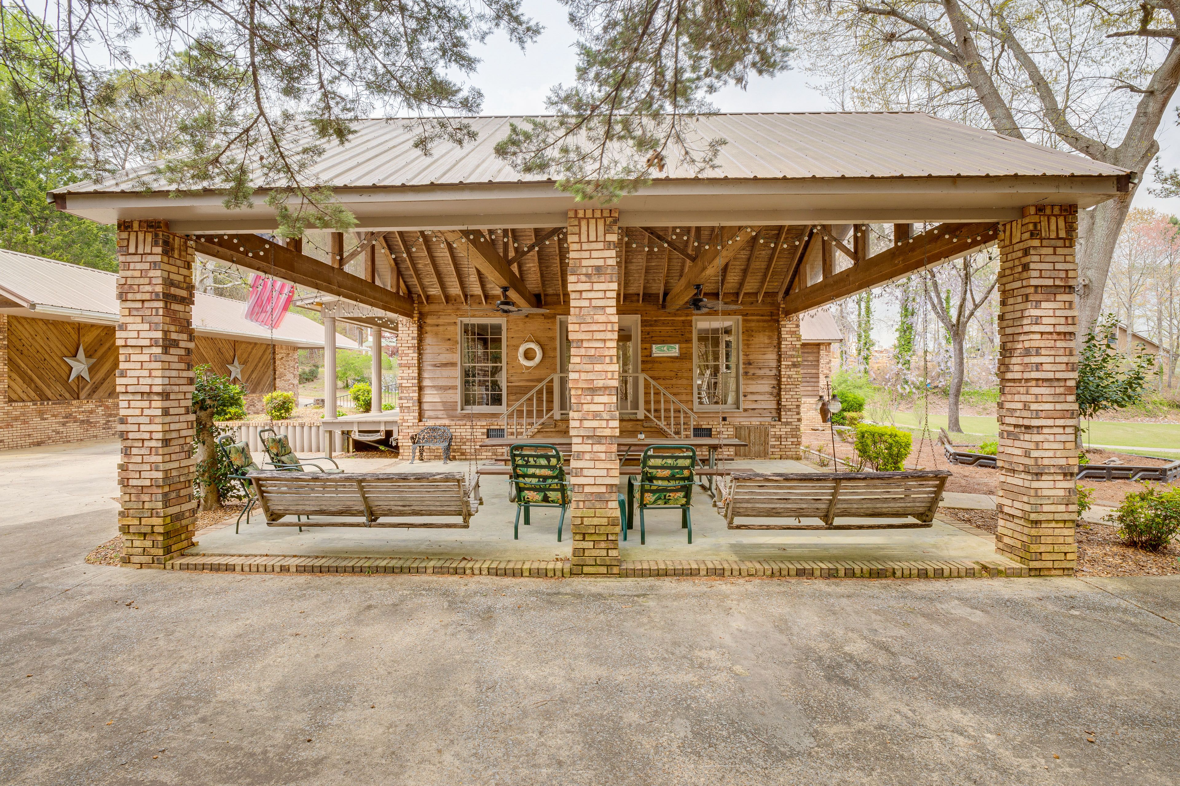 Covered Patio | Outdoor Dining  Area