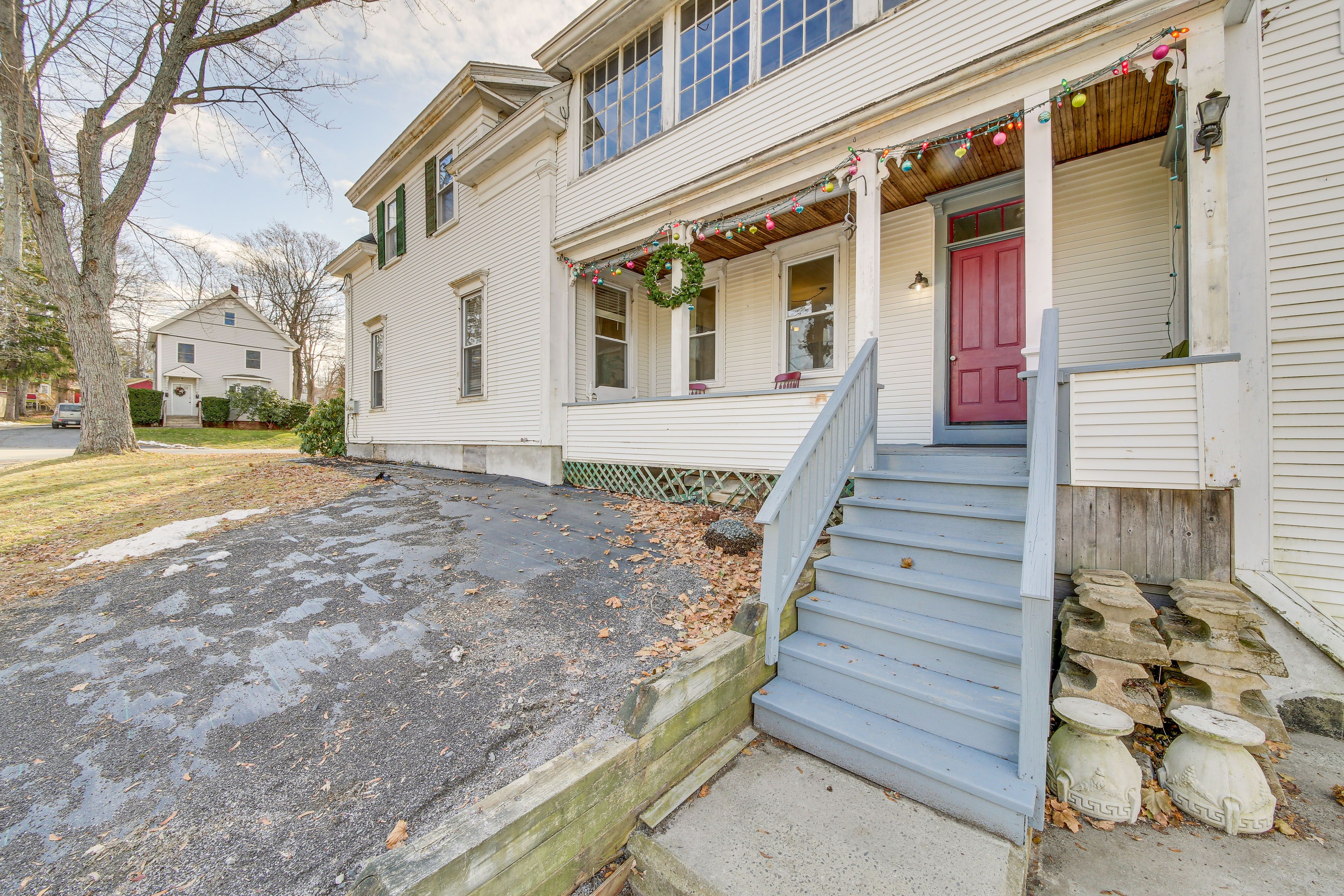 Triplex Exterior