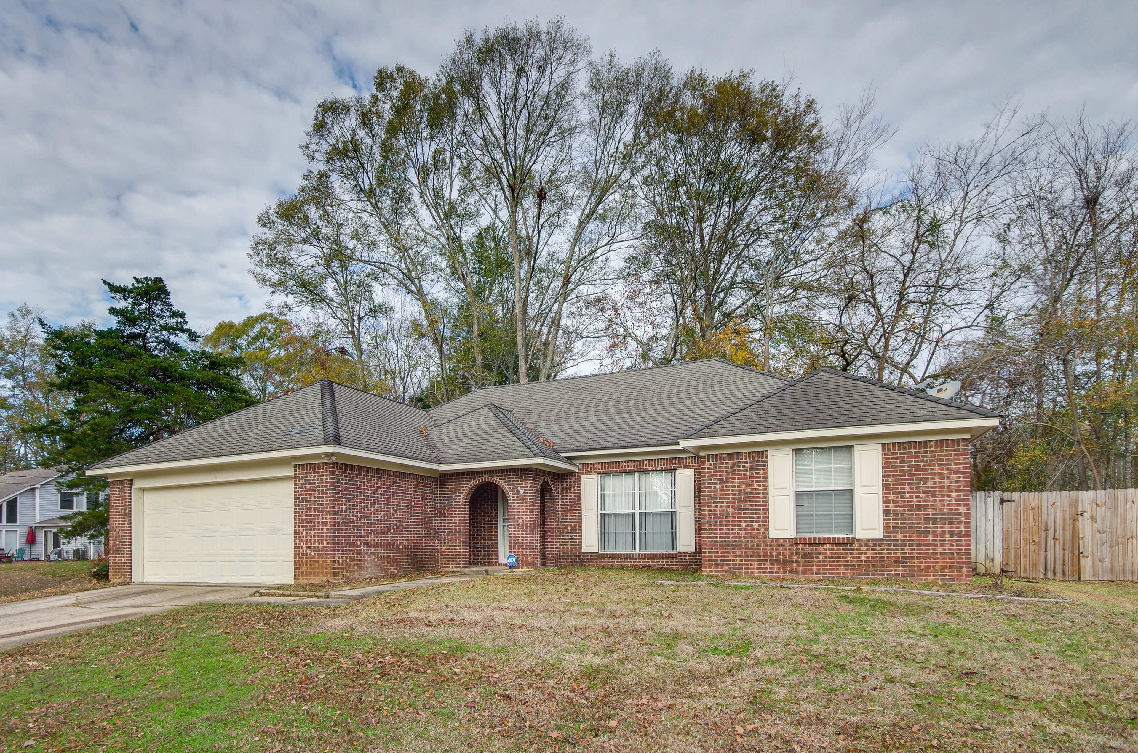 House Exterior | < 1 Mi to Mississippi Blues Trail