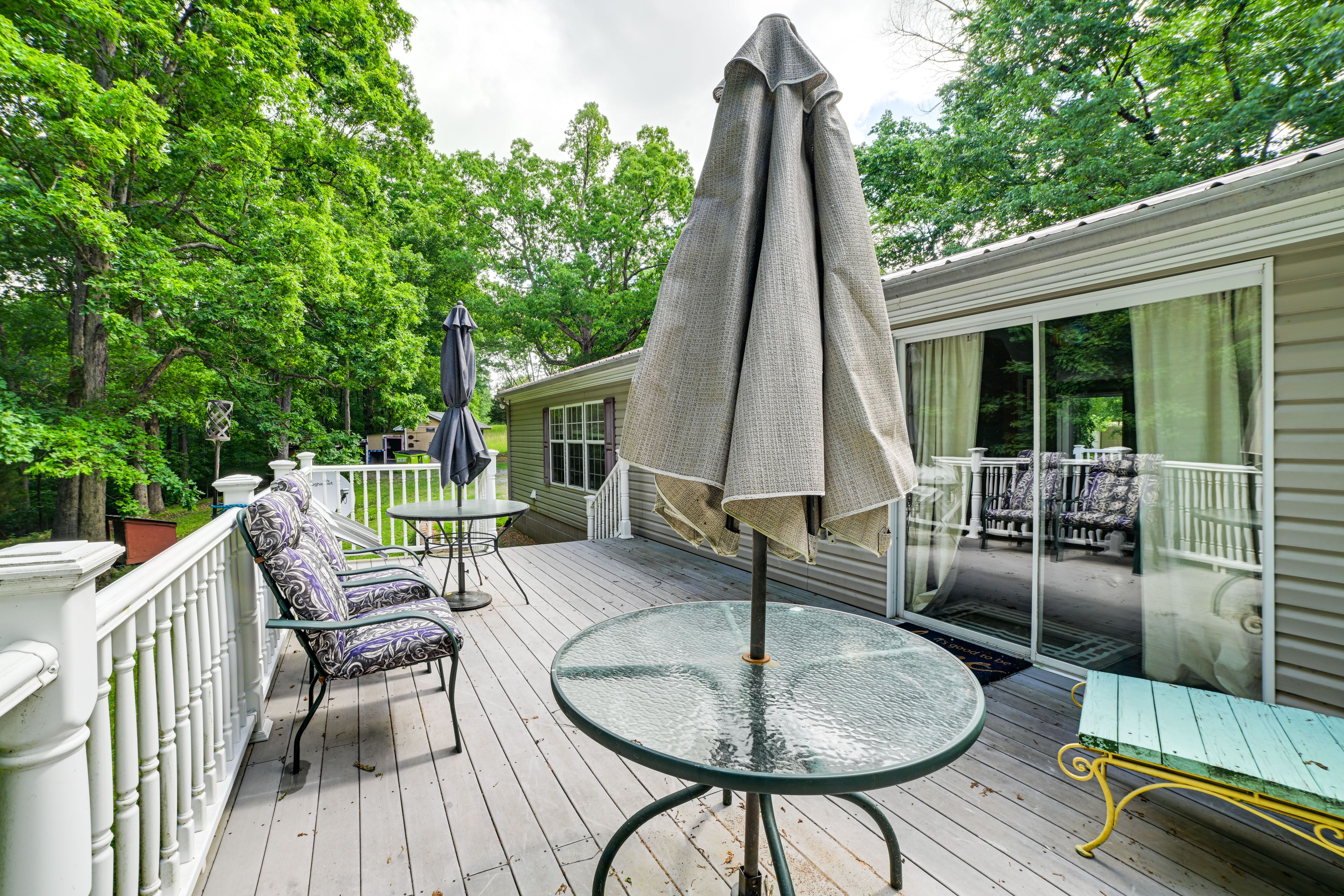 Deck | Outdoor Dining Area