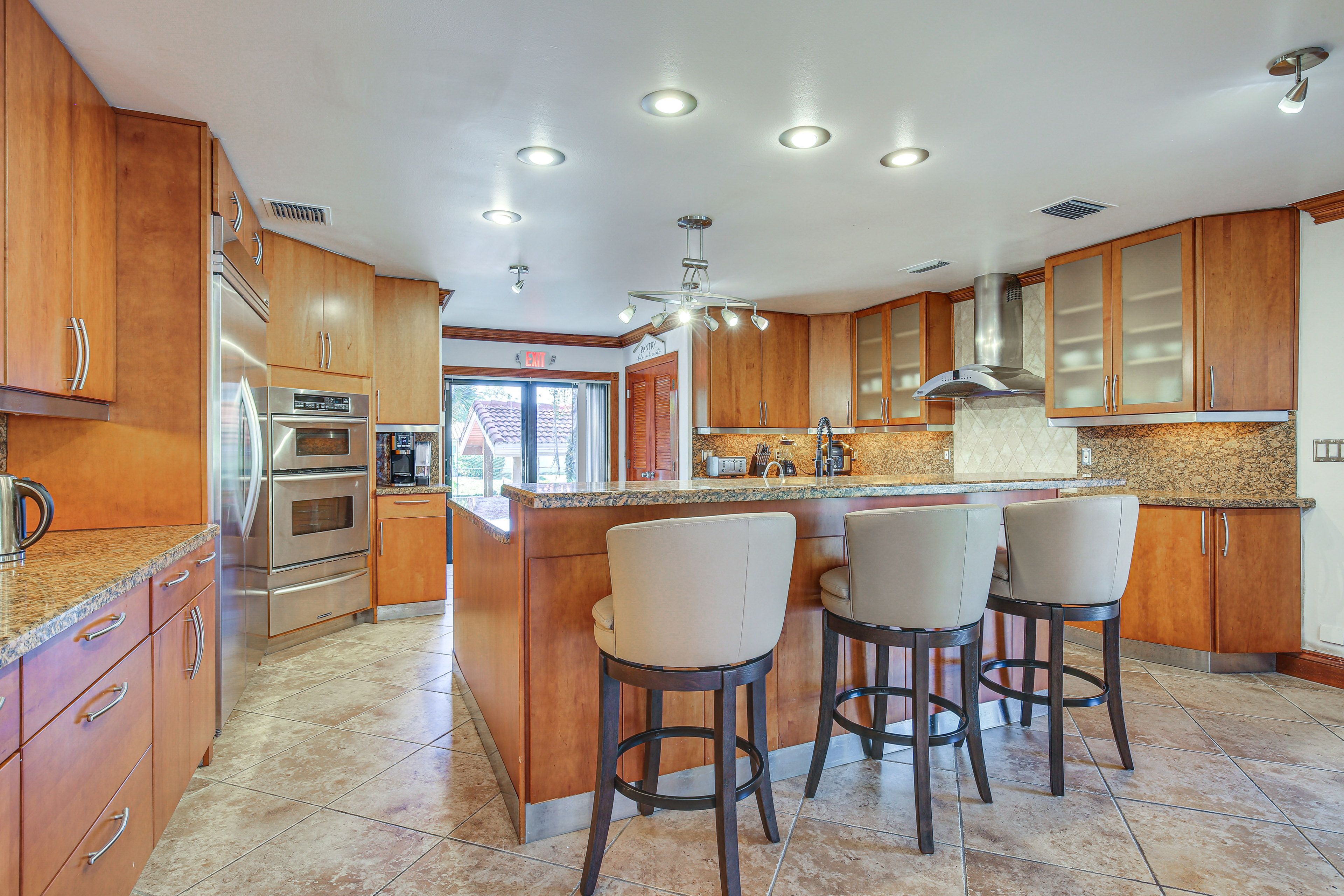 Kitchen | Trash Bags & Paper Towels