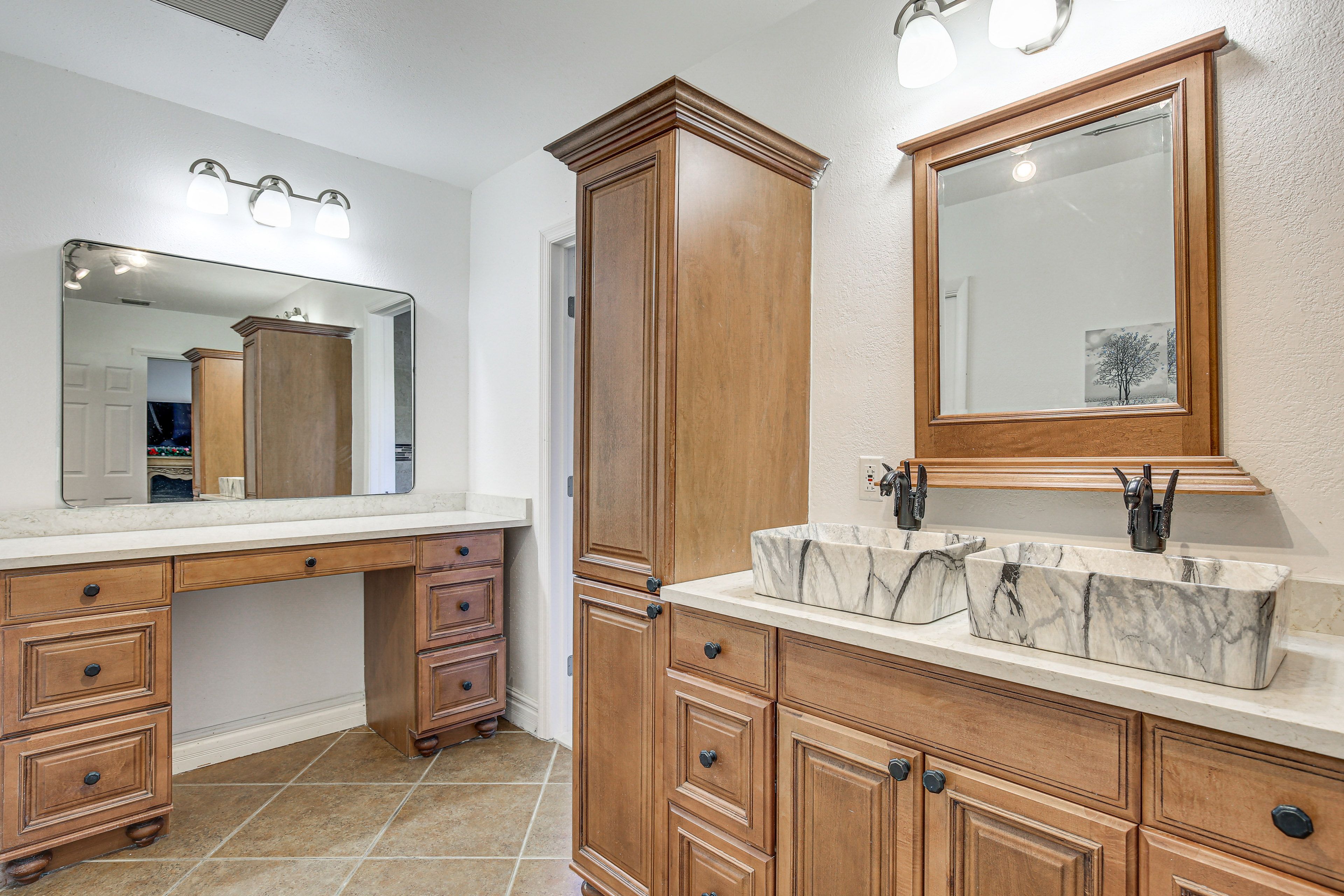 En-Suite Bathroom