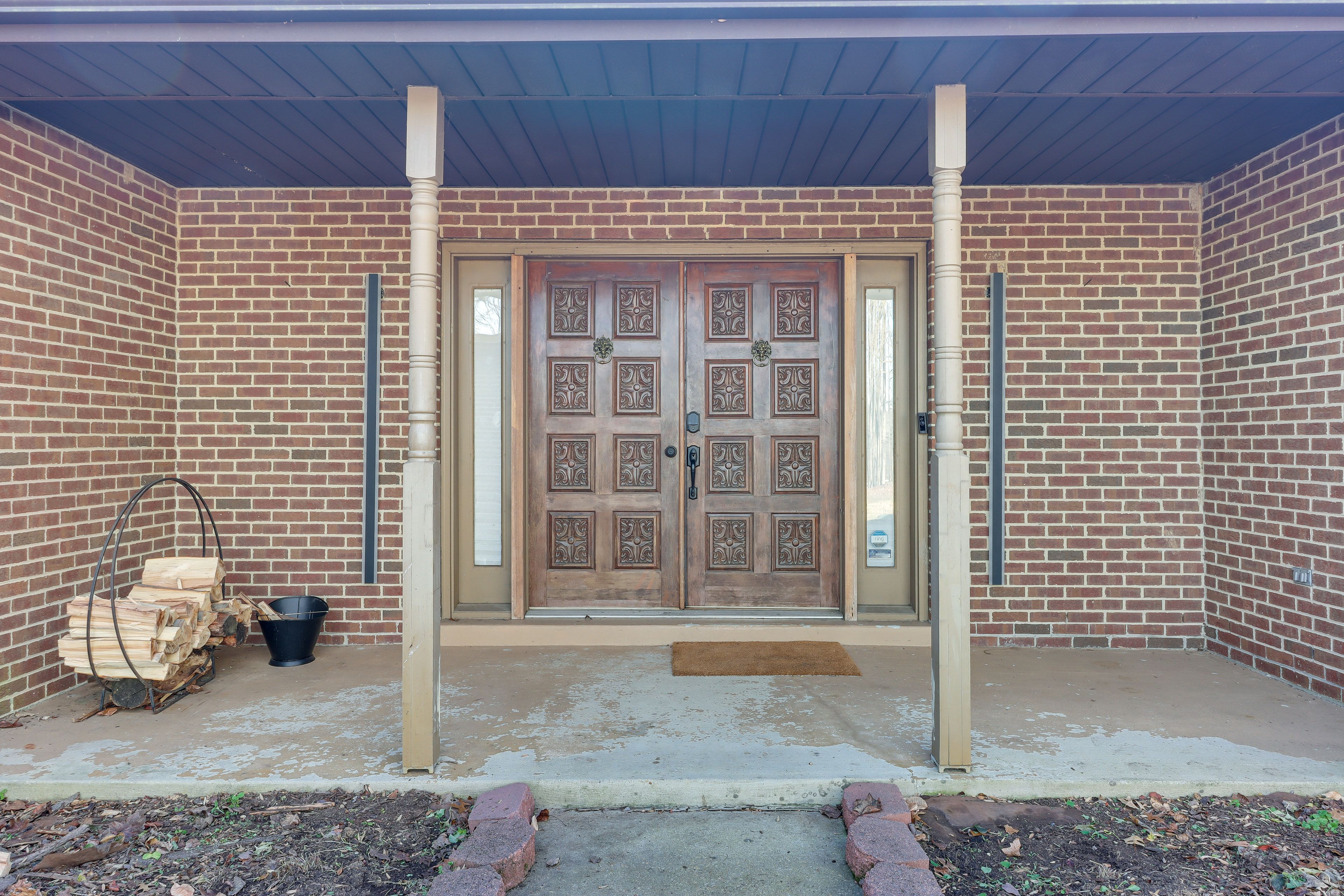 Private Entrance