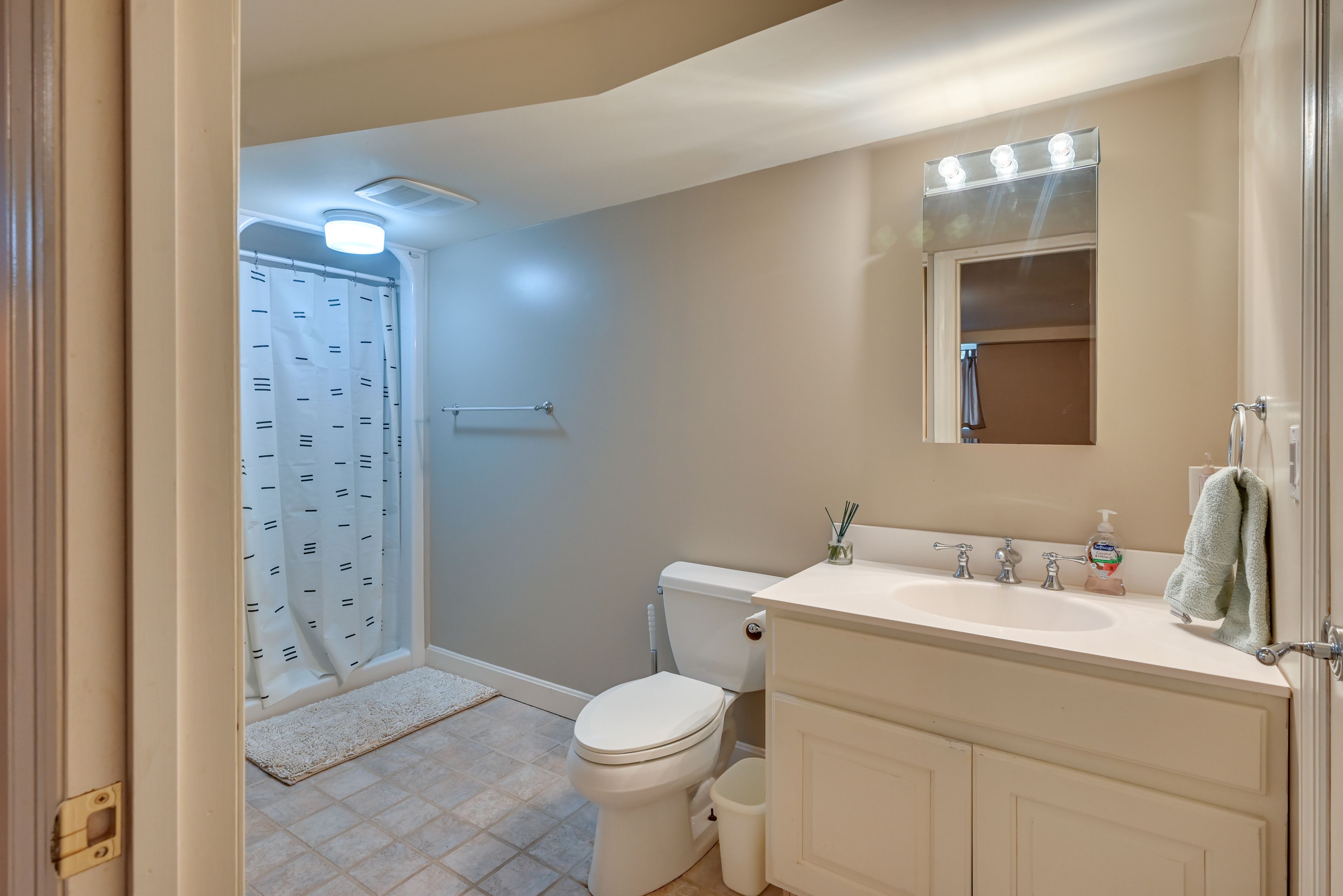 En-Suite Bathroom | Basement