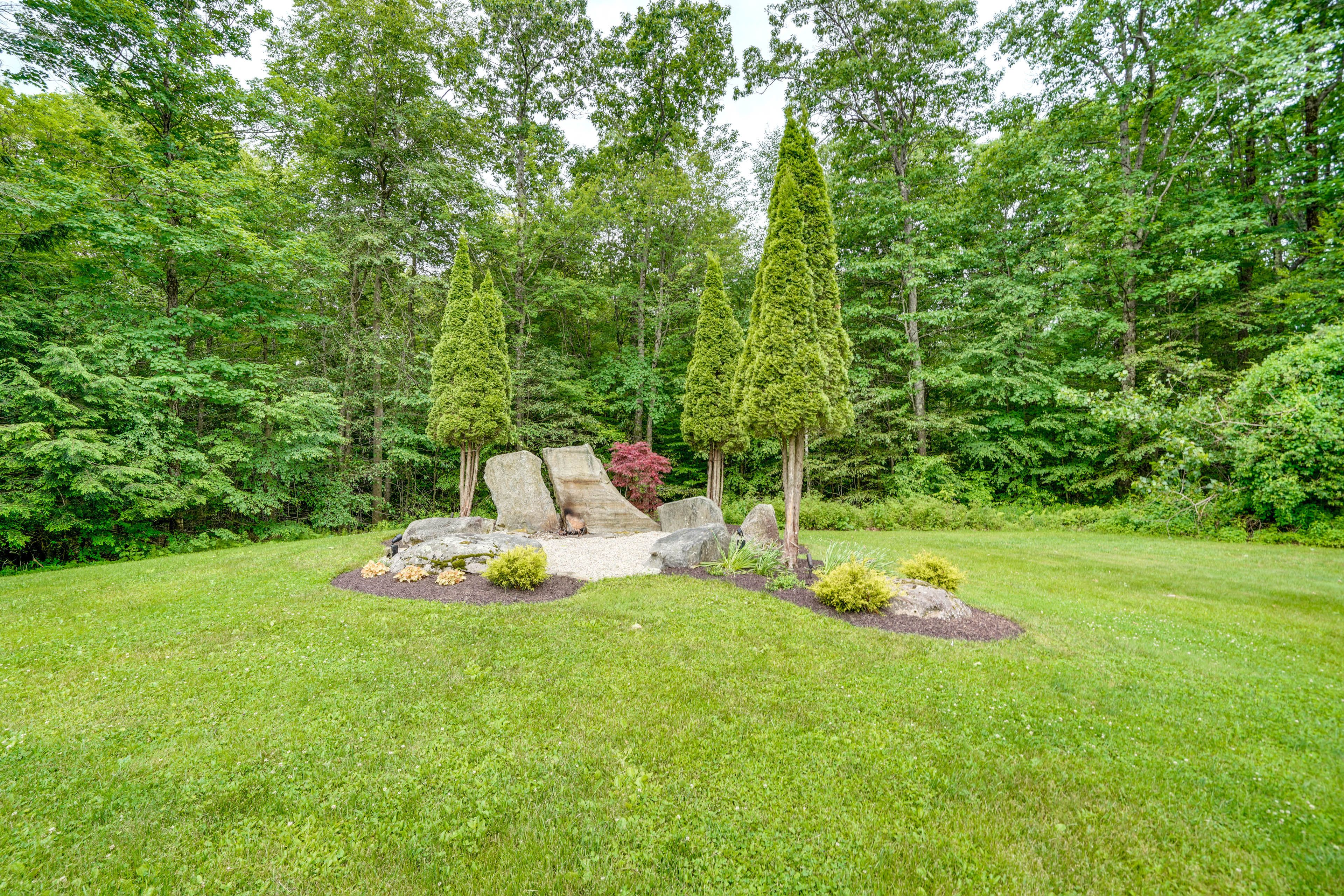 Exterior | Rock Garden | Zipline | Swingset