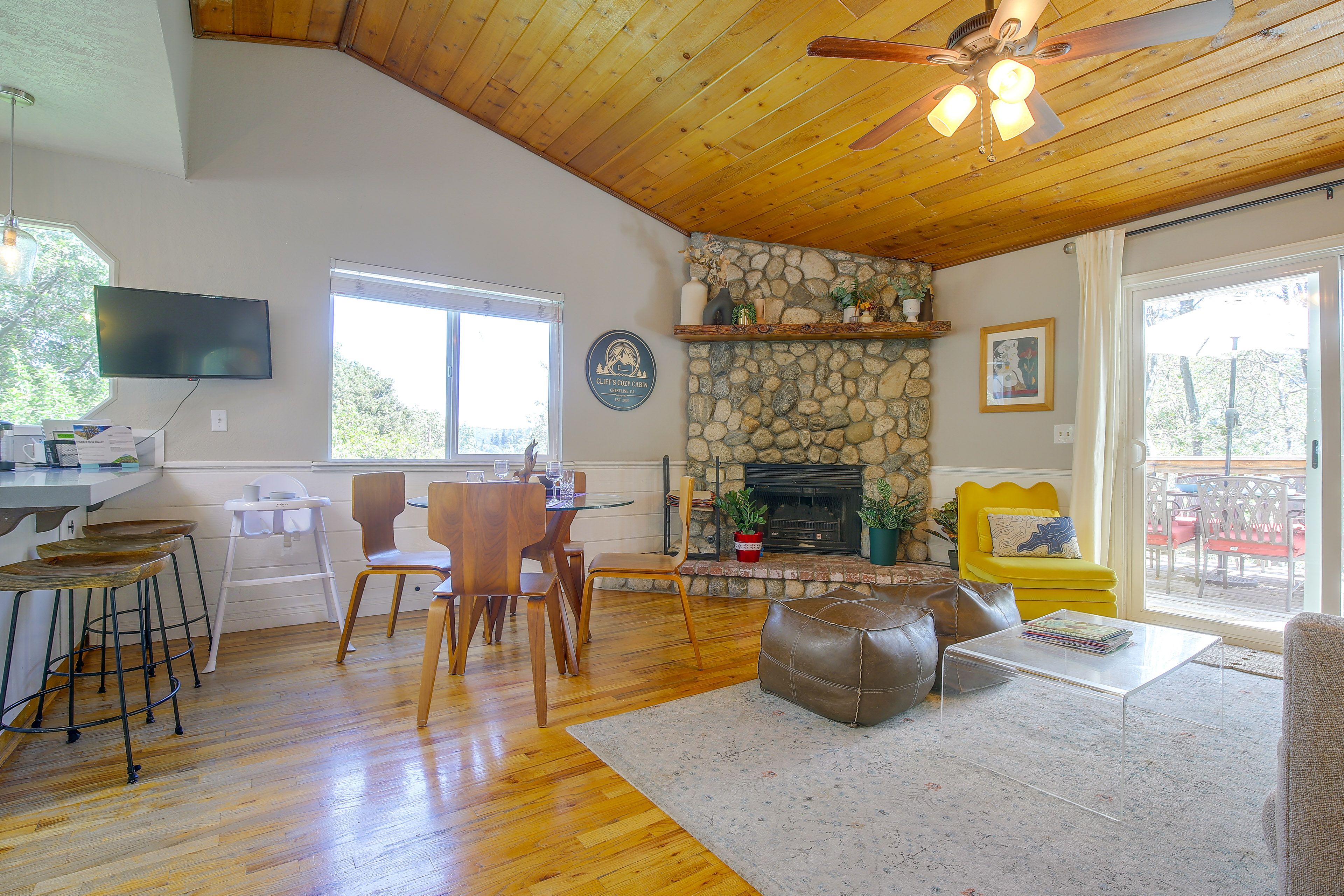 Living Room | Electric Fireplace | Smart TV