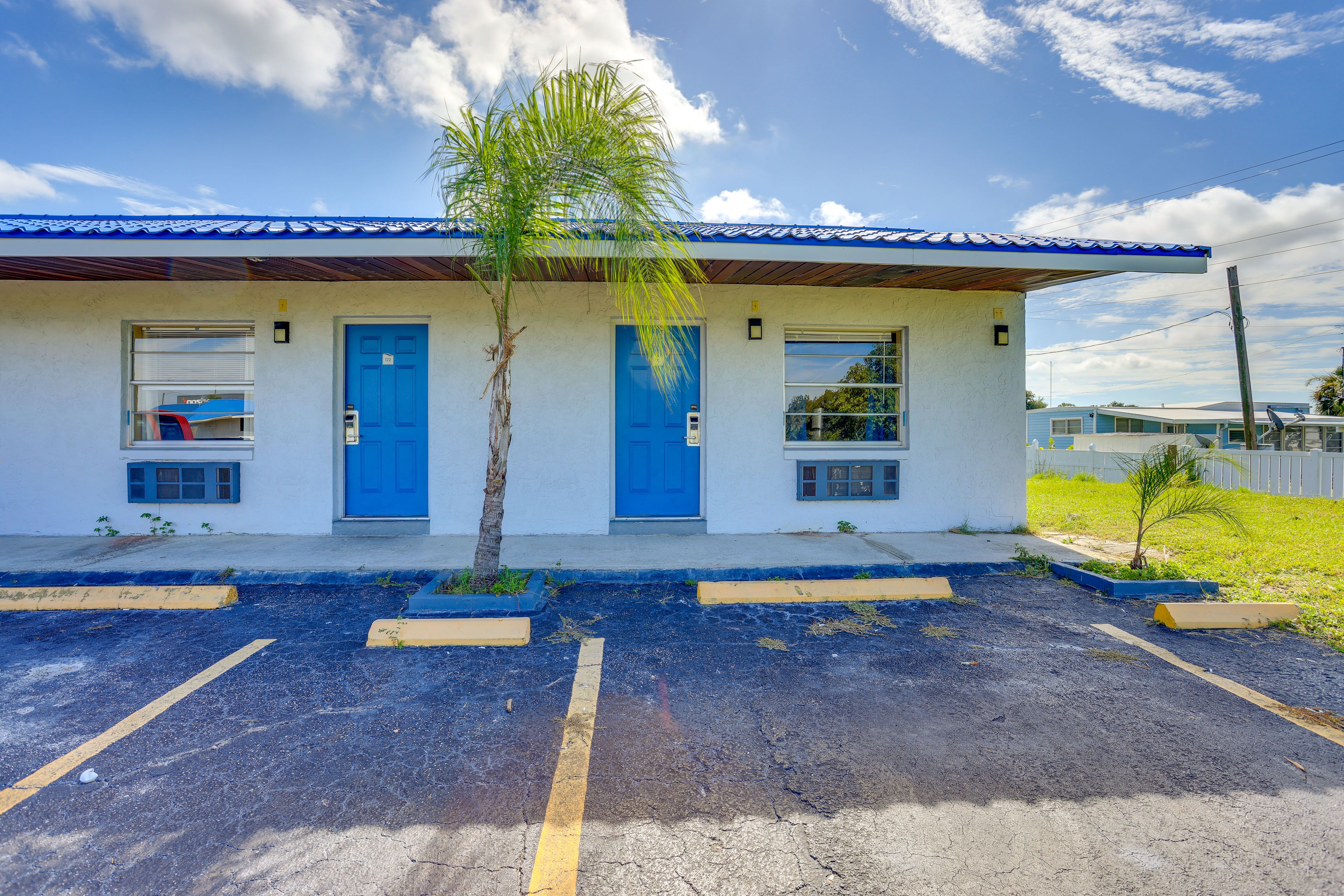 Parking | Community Lot (2 Vehicles)