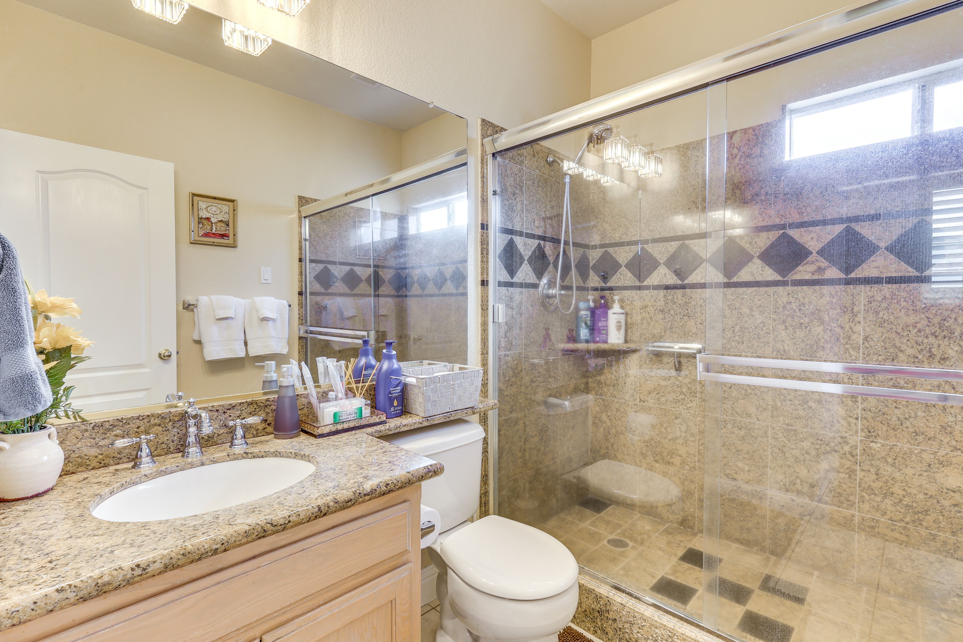 Full Bathroom | 1st Floor
