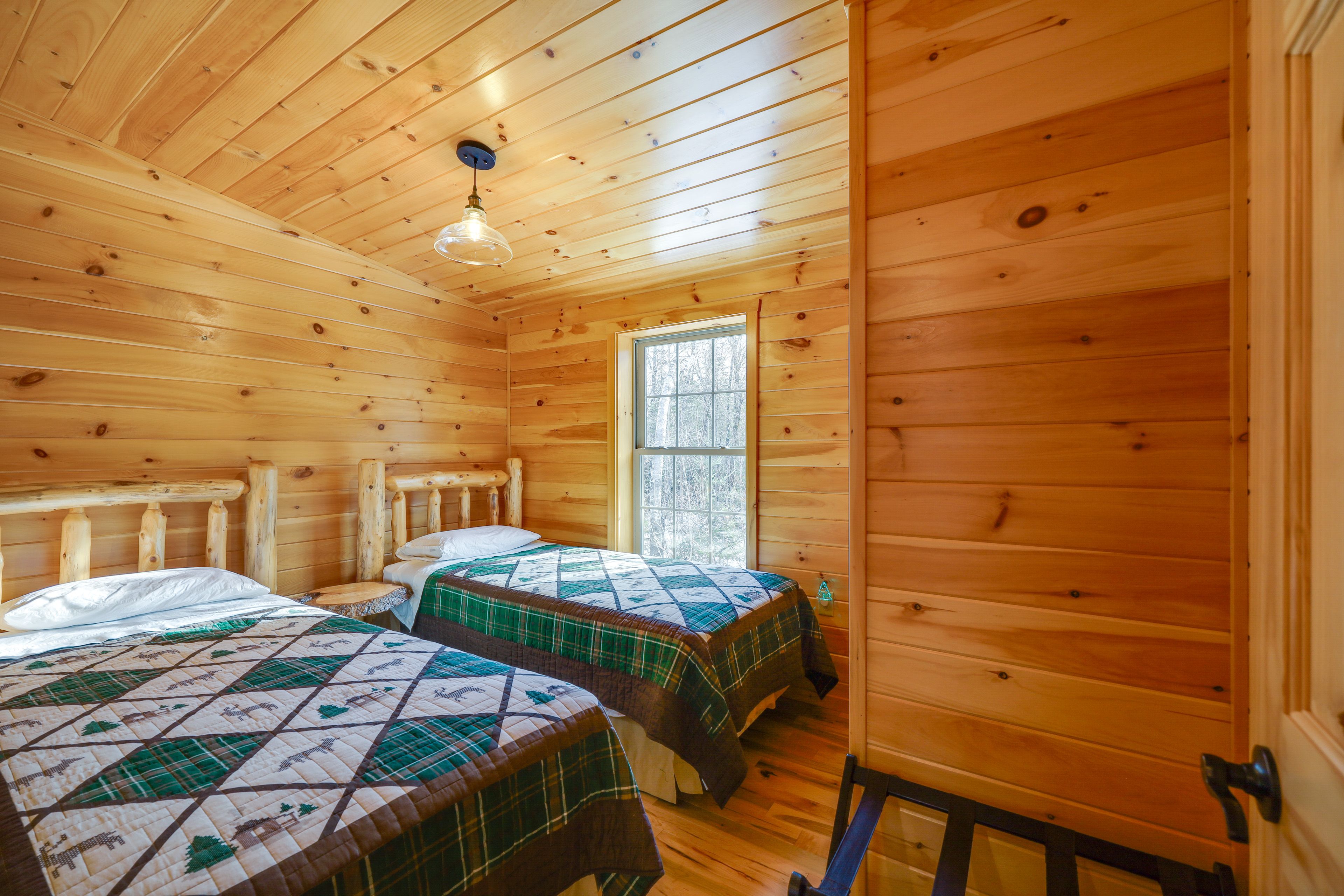Bedroom 3 | 2 Twin XL Beds