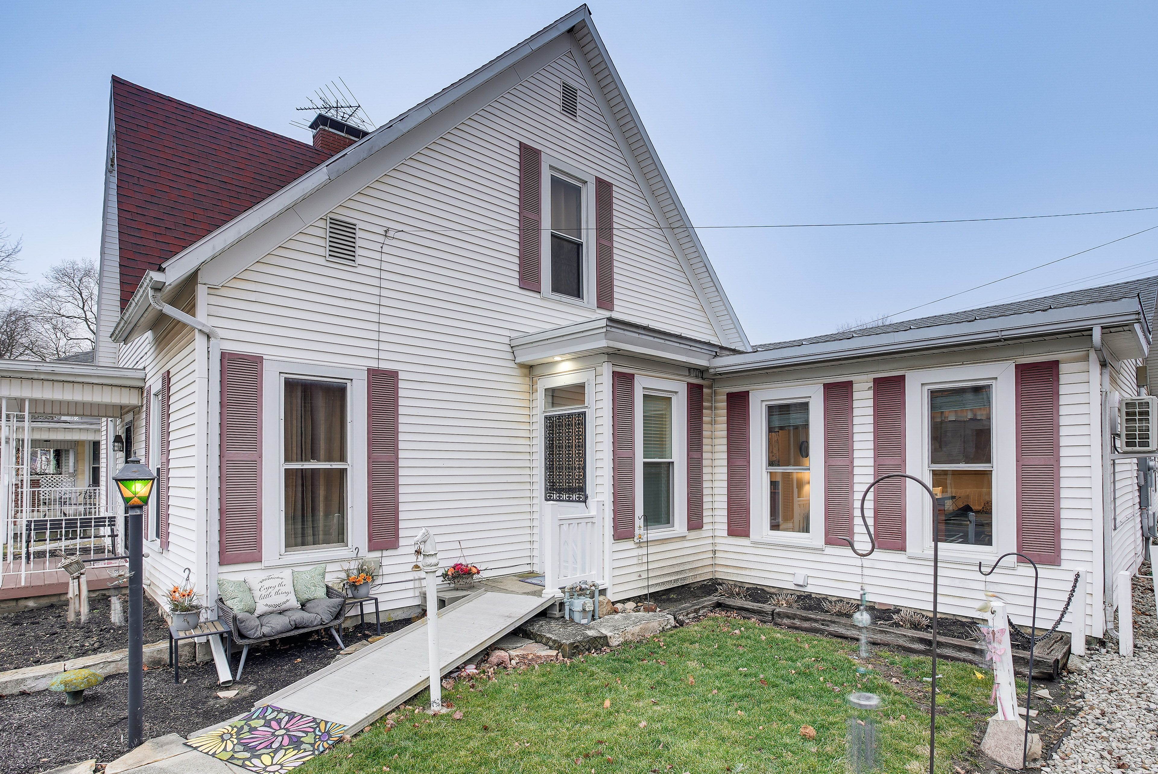Exterior | Small Yard w/ Seating Area
