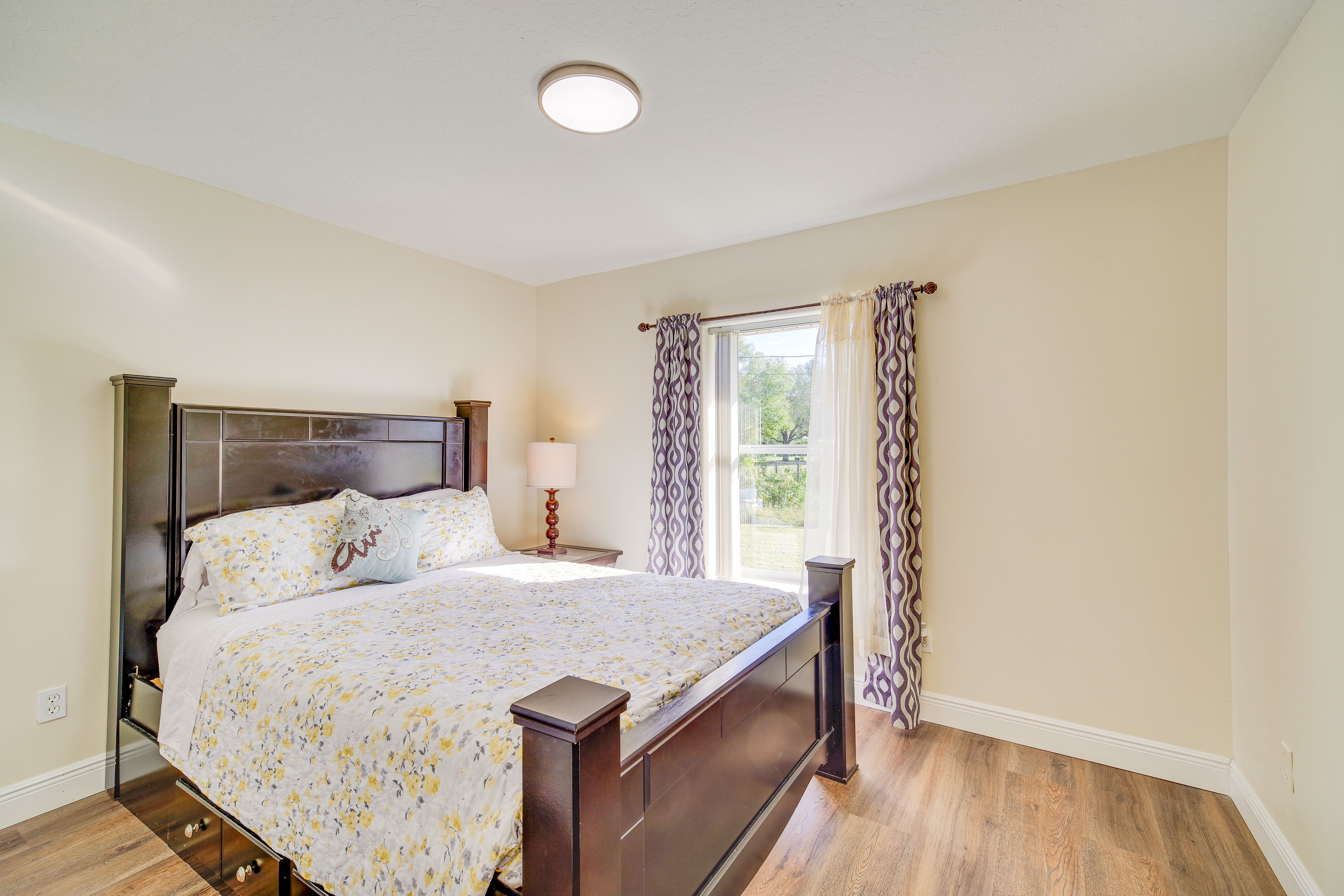 Bedroom 2 | King Bed