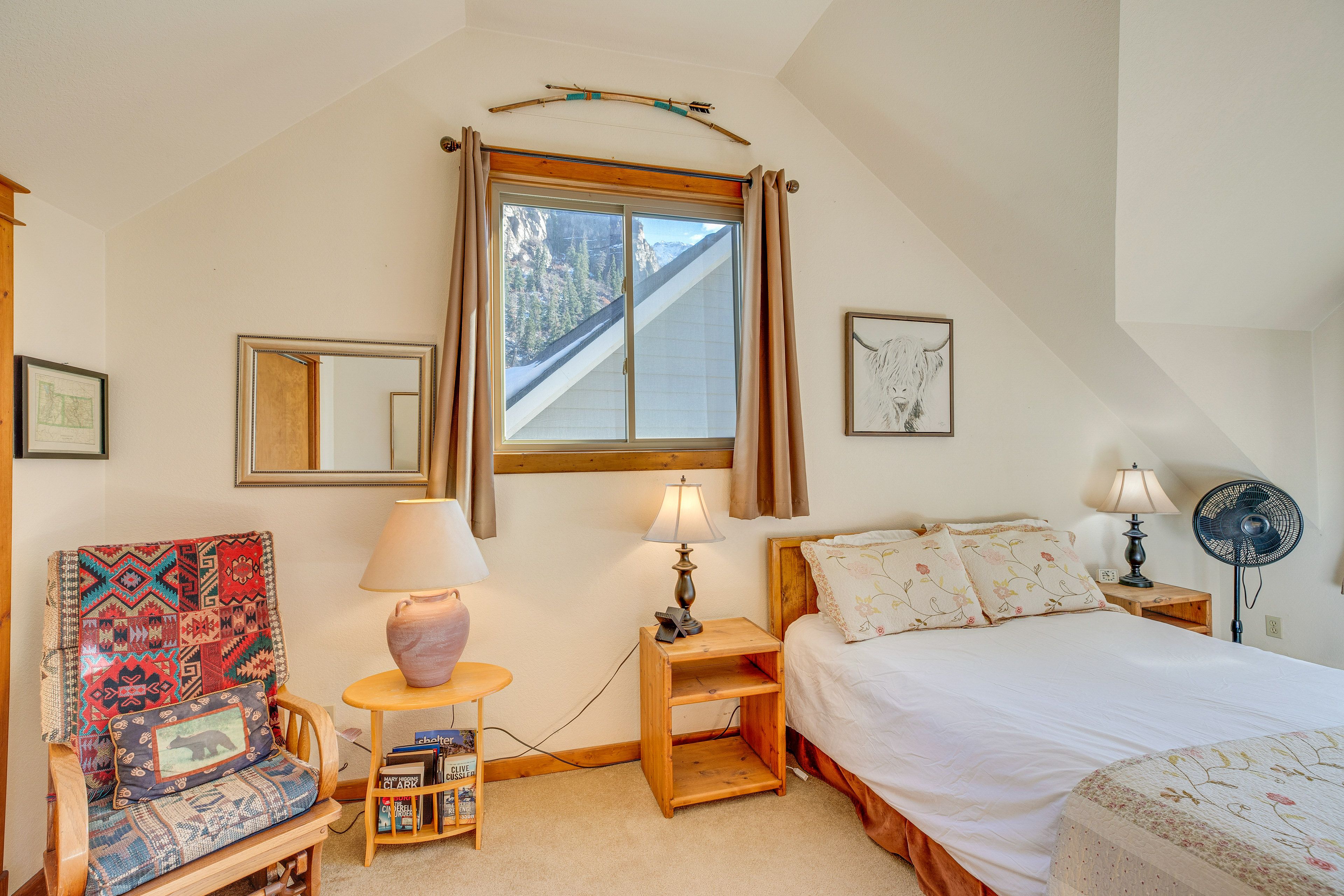 Bedroom 2 | Queen Bed | 2nd Floor