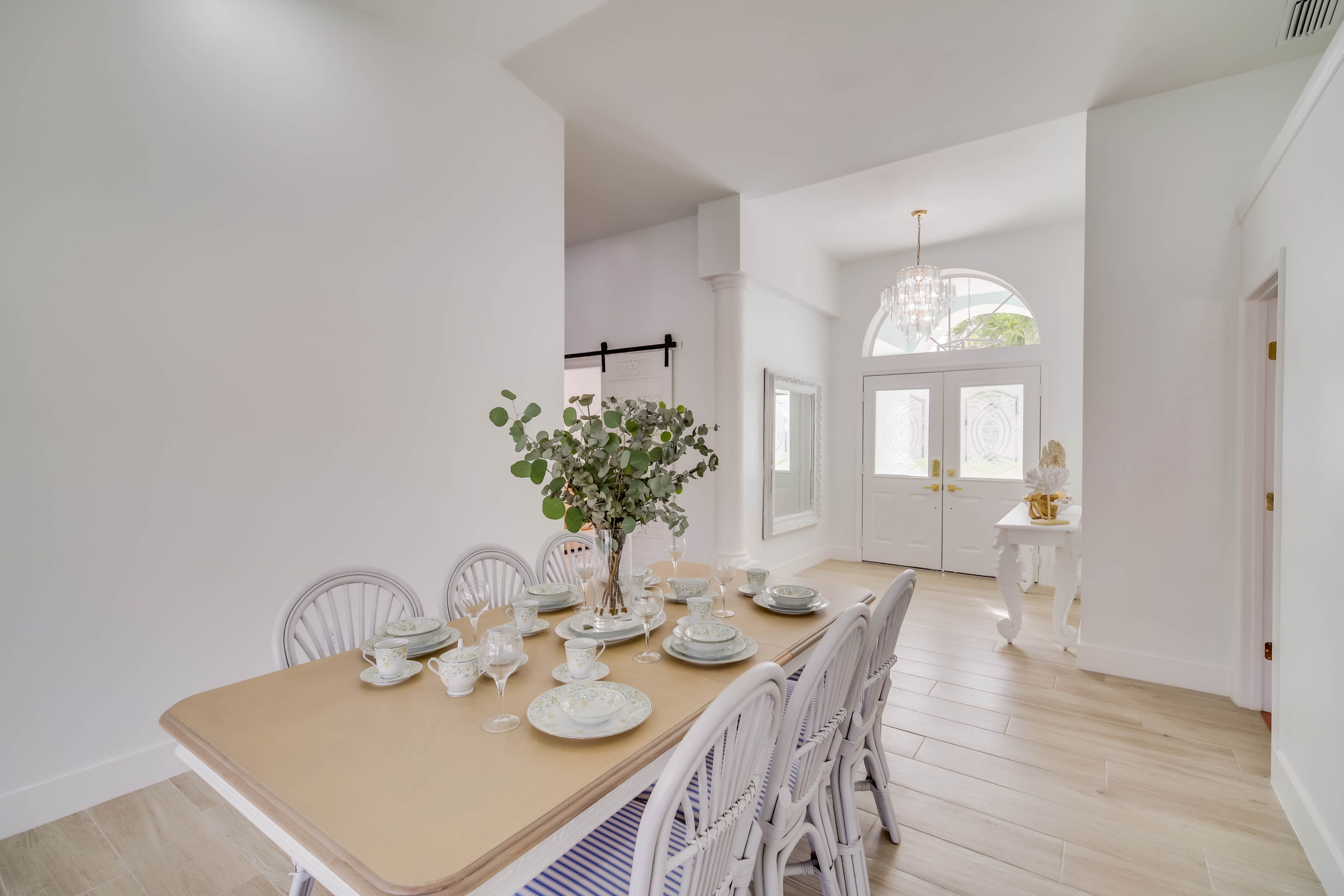 Dining Room | Main Floor | Dishware Provided